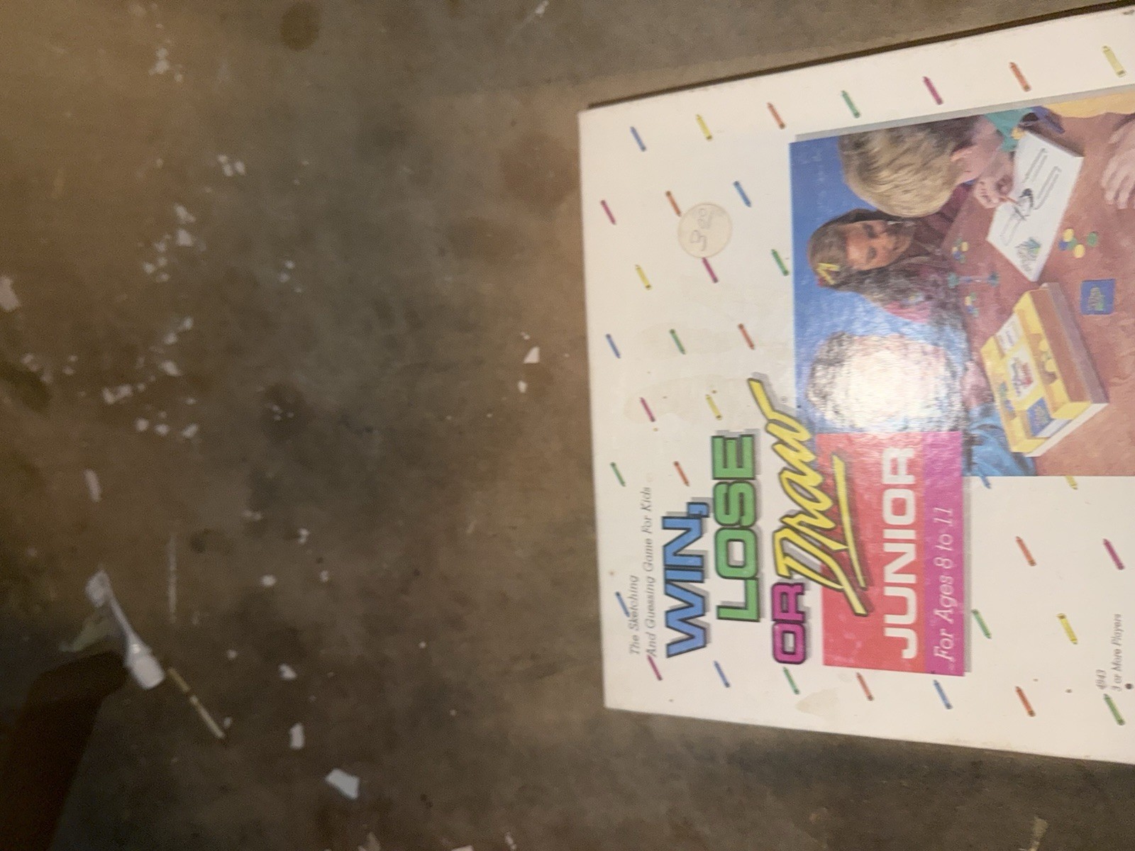 Milton Bradley Win, Lose or Draw Junior Game 8-11 Years 3+ Players