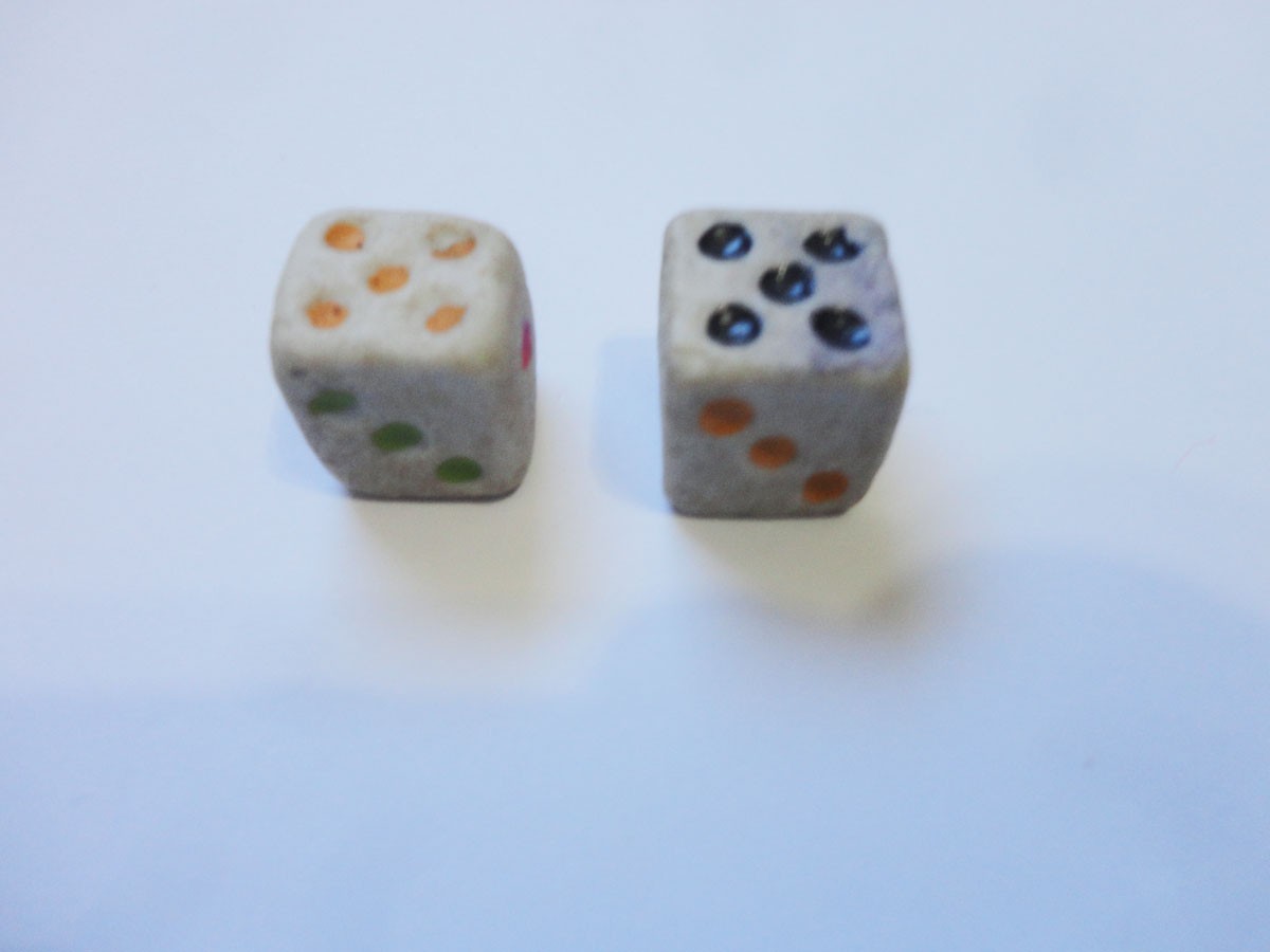 SET OF VERY OLD STONE DICE FOR OXEN BONE & BAMBOO MAH JONG SET OR ANY GAME