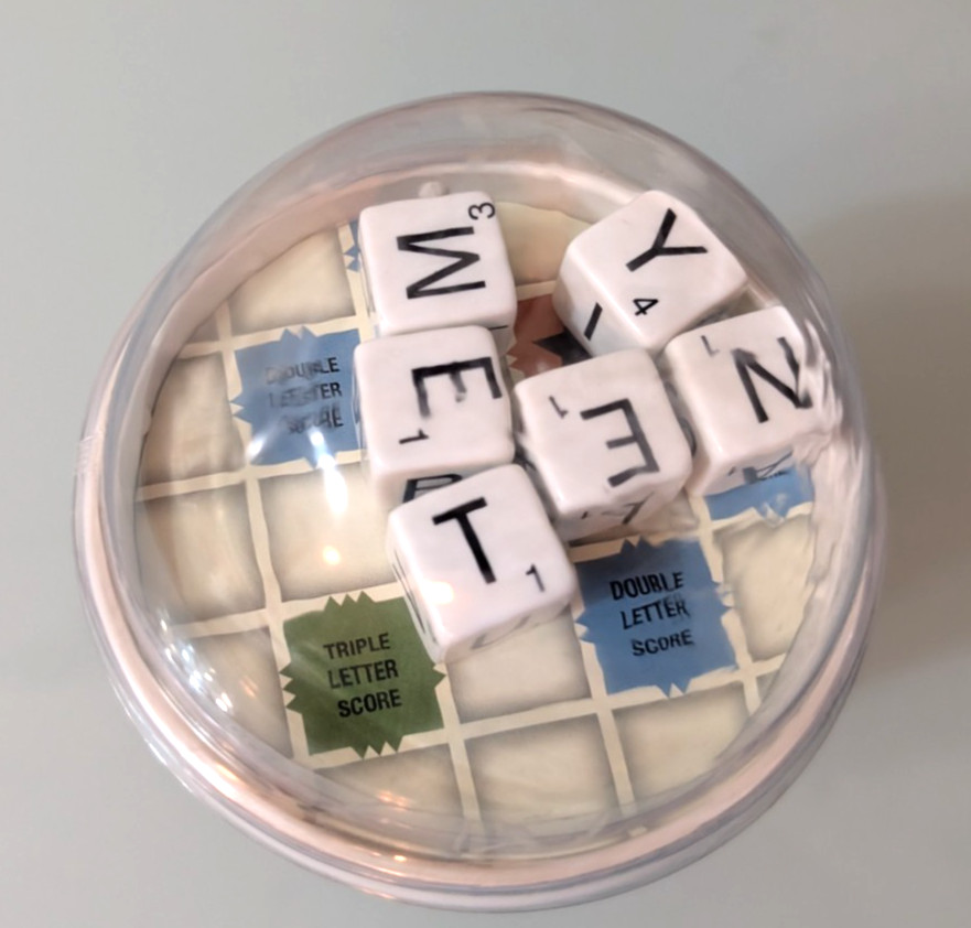 Hasbro WS Game Company Compact Scrabble Roll ‘n Score Coffee Time Game Cup New