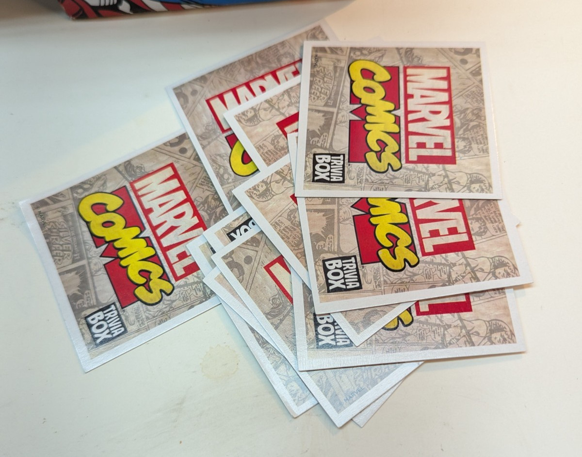 MARVEL Comics Trivia Box Game Cardinal Avengers Spider Man Captain America