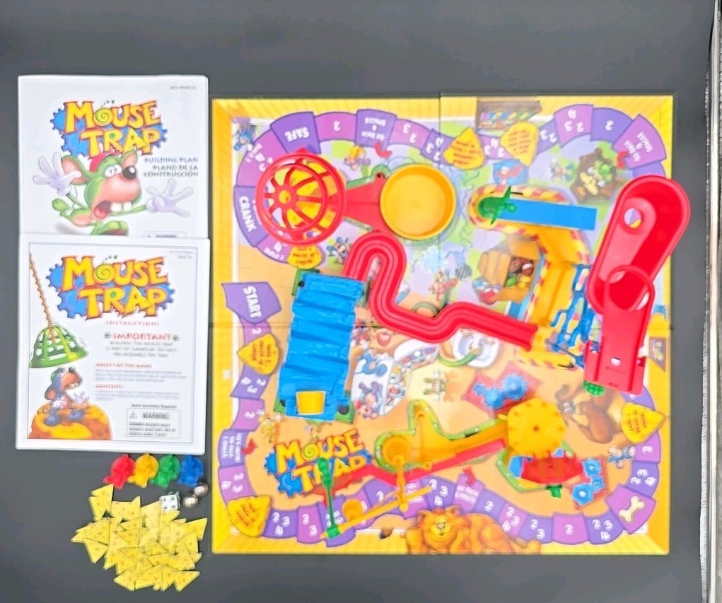 Vintage – MOUSE TRAP 100% COMPLETE – 2005 Board Game – Milton Bradley No 4657