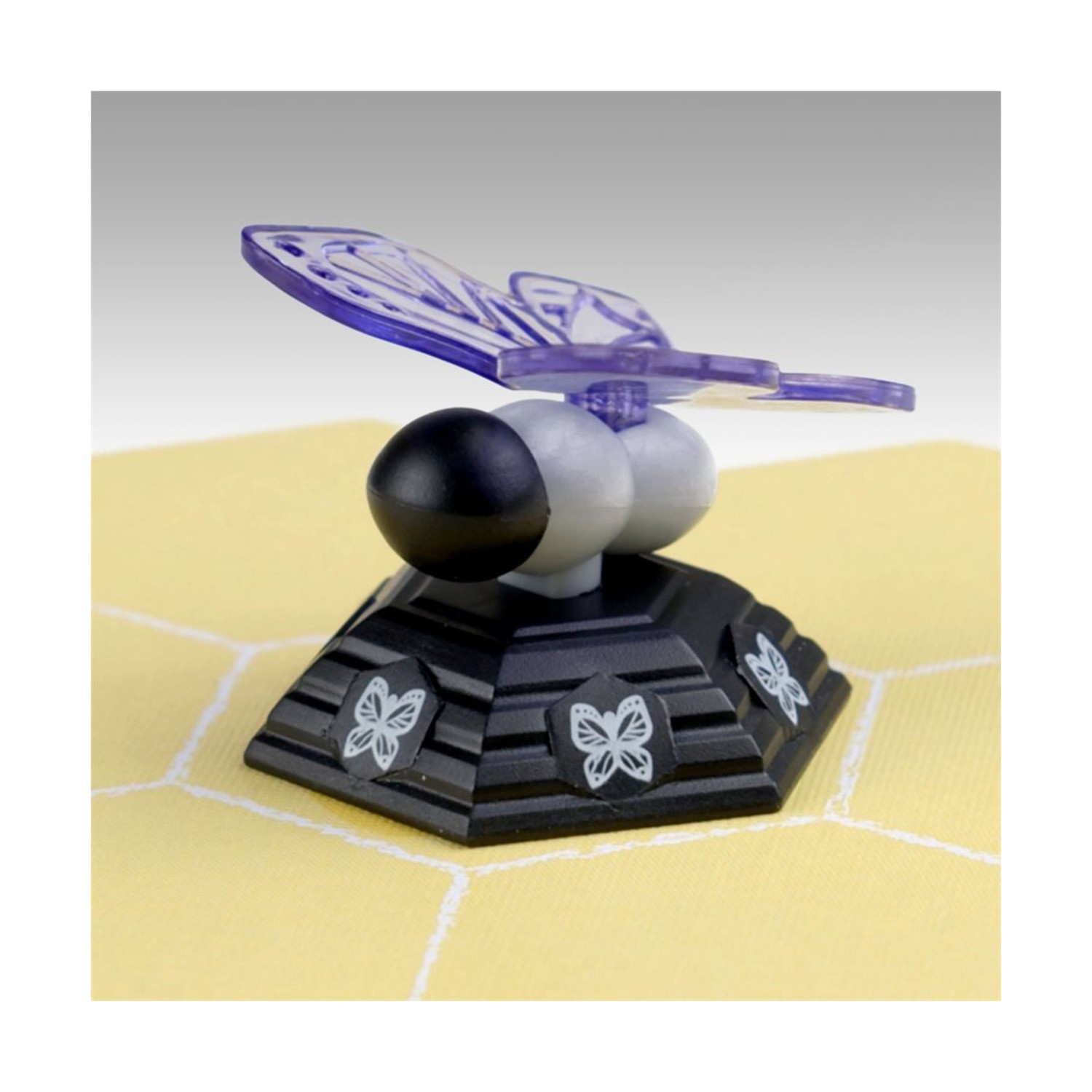 Next Move Board Game Beez – Fly Butterfly Mini Expansion Box NM
