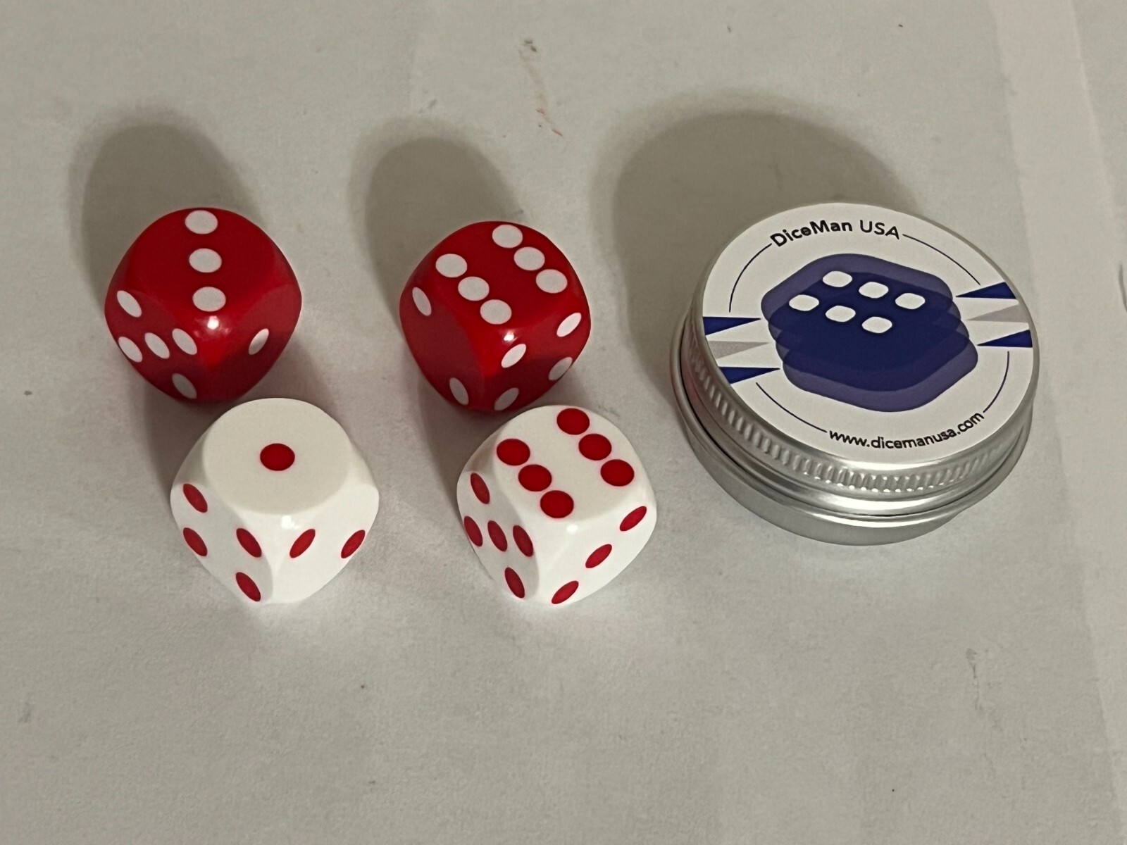 (4 PC) Precision Backgammon Dice – 16mm (5/8in) – Red w/white & White w/ red