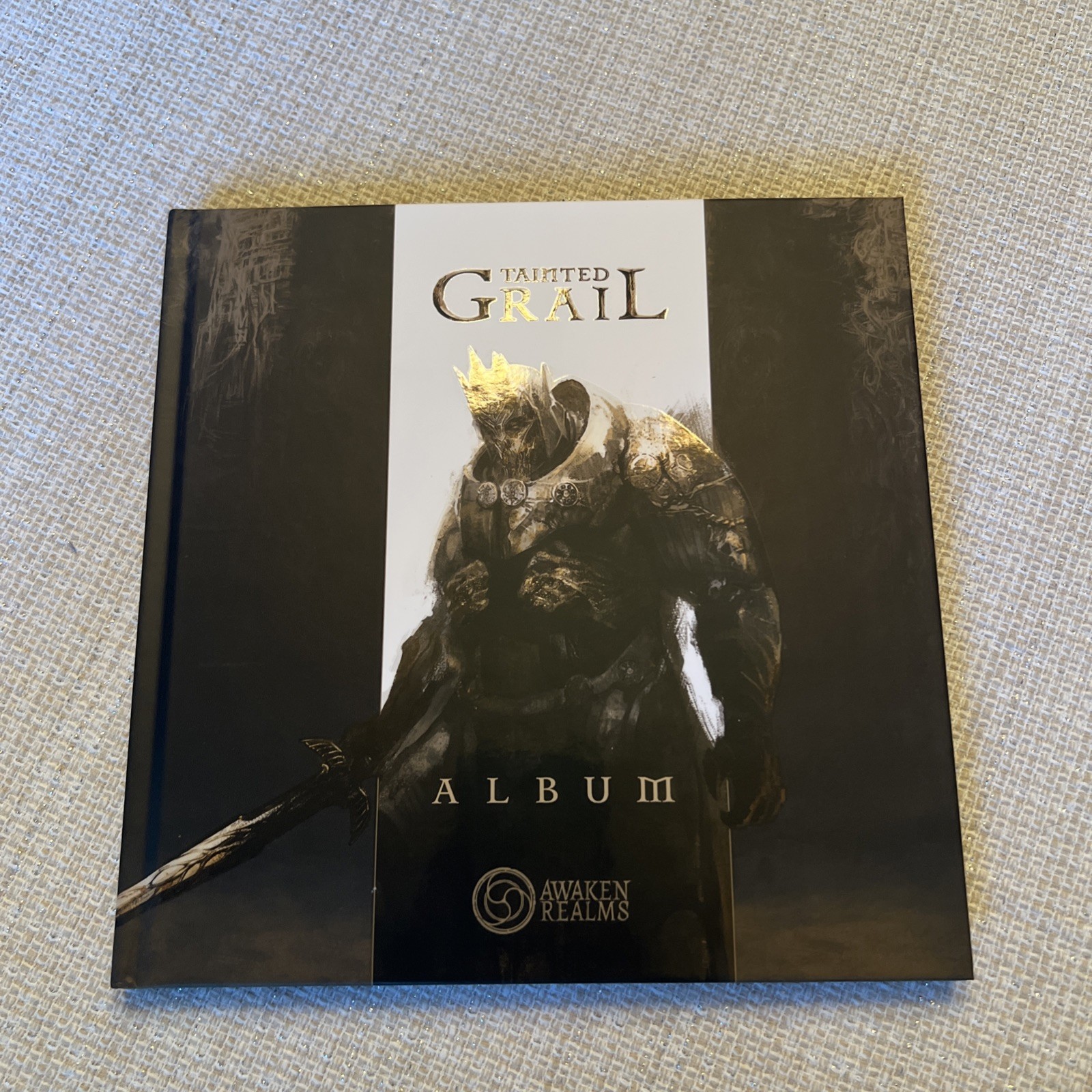 Tainted Grail Album for Awaken Realms Board Game – artbook – Great condition!