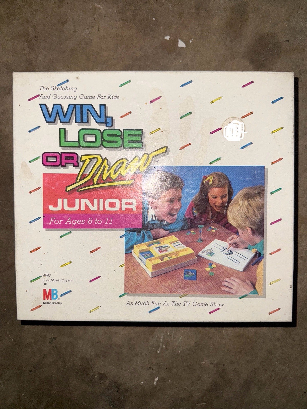 Milton Bradley Win, Lose or Draw Junior Game 8-11 Years 3+ Players