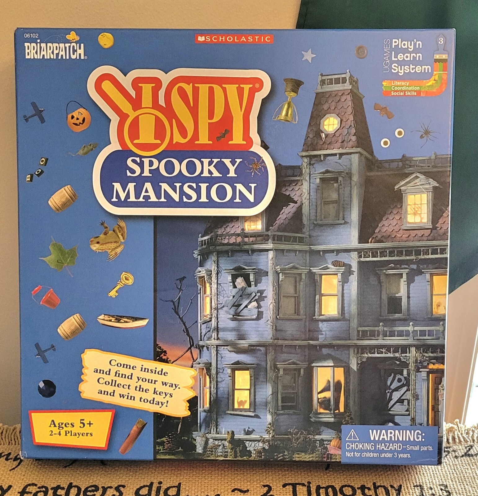 I Spy Spooky Mansion Halloween 3D Board Game Scholastic Briarpatch 2021