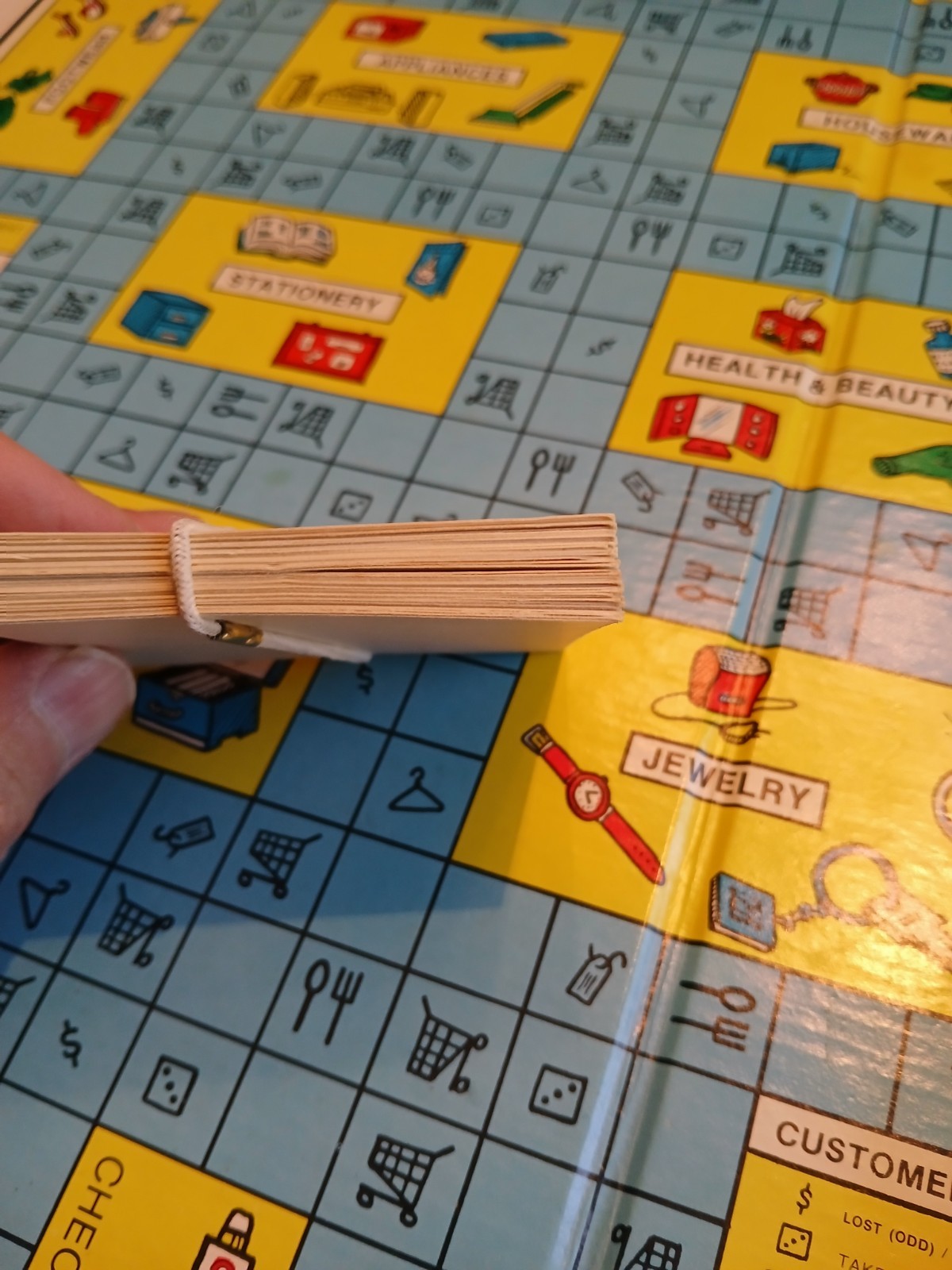 BLUE LIGHT SPECIAL BOARD GAME BY JOHNSTON GAMES 1986.