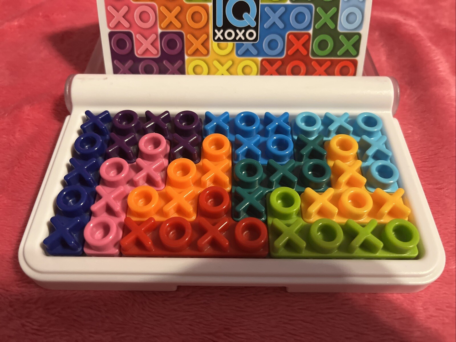 SmartGames IQ XOXO Travel Game with 120 Challenges