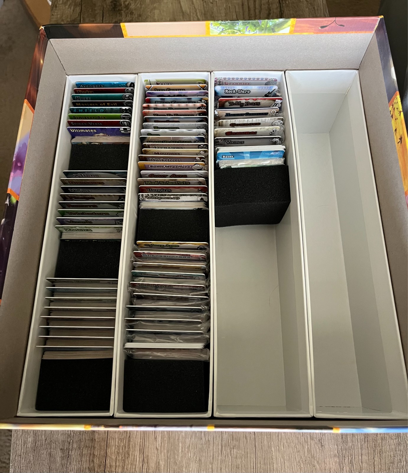 Smash Up: The Bigger Geekier Box + Marvel + 13 Expansions + Penguins + Sheep