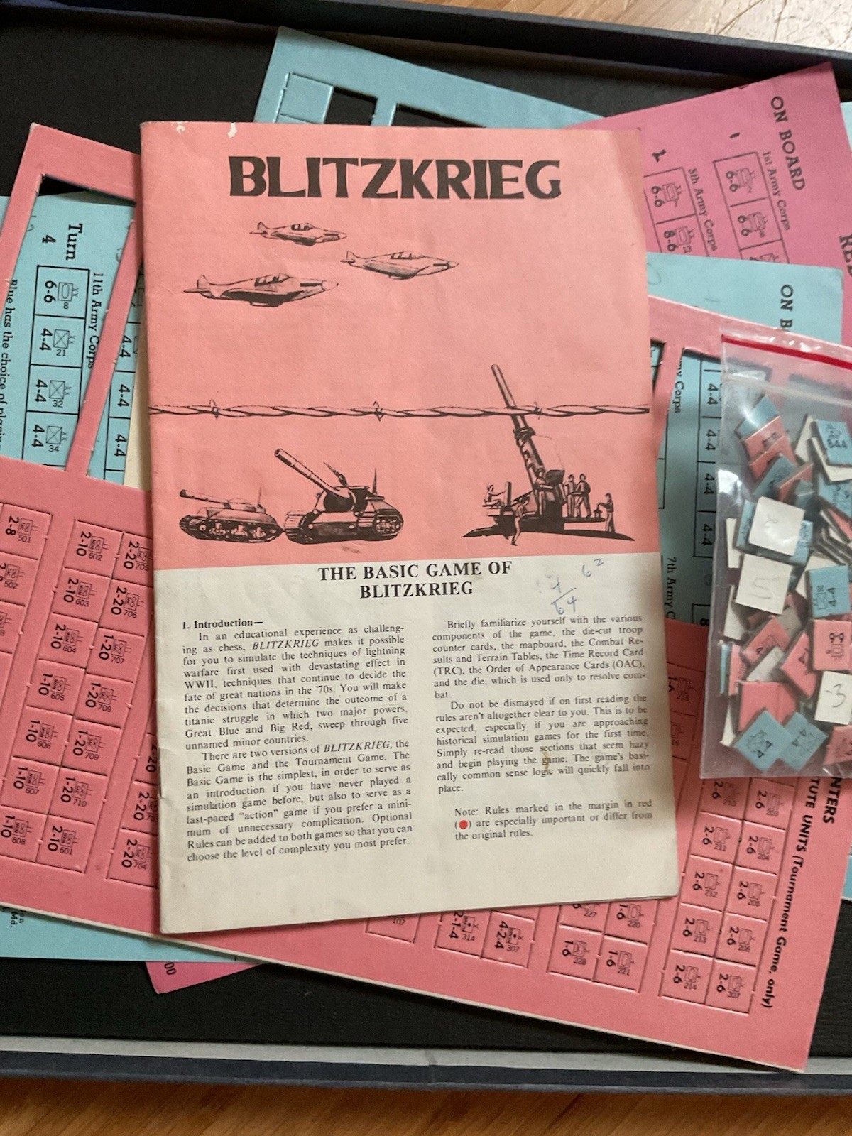 Lot 4 VTG Avalon Hill Games: Blitzkreig, Battle of Bulge, Tactics II, War at Sea