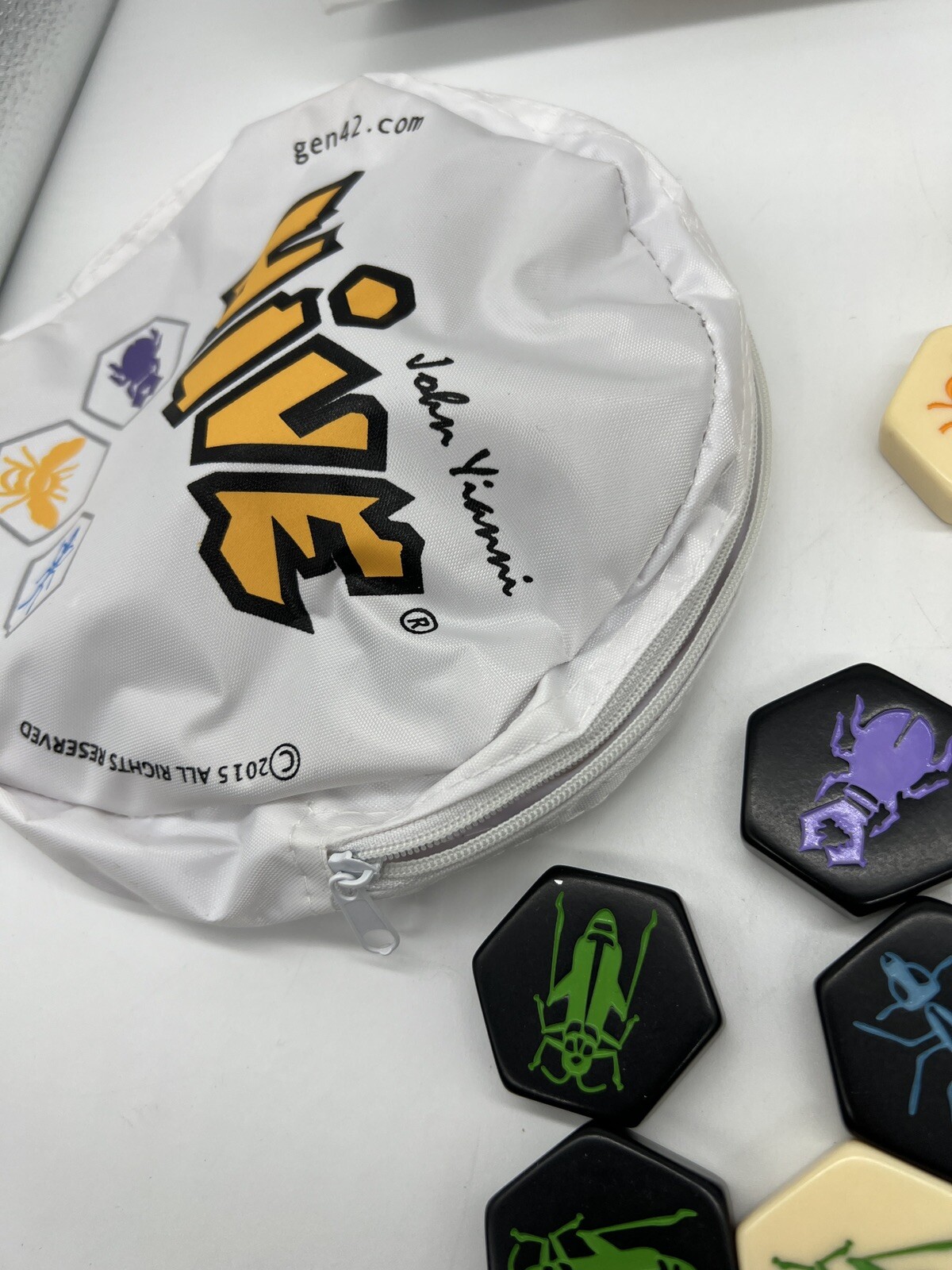 Hive Board Game John Yianni Gen42 Smart Zone Insects Portable Travel – Complete