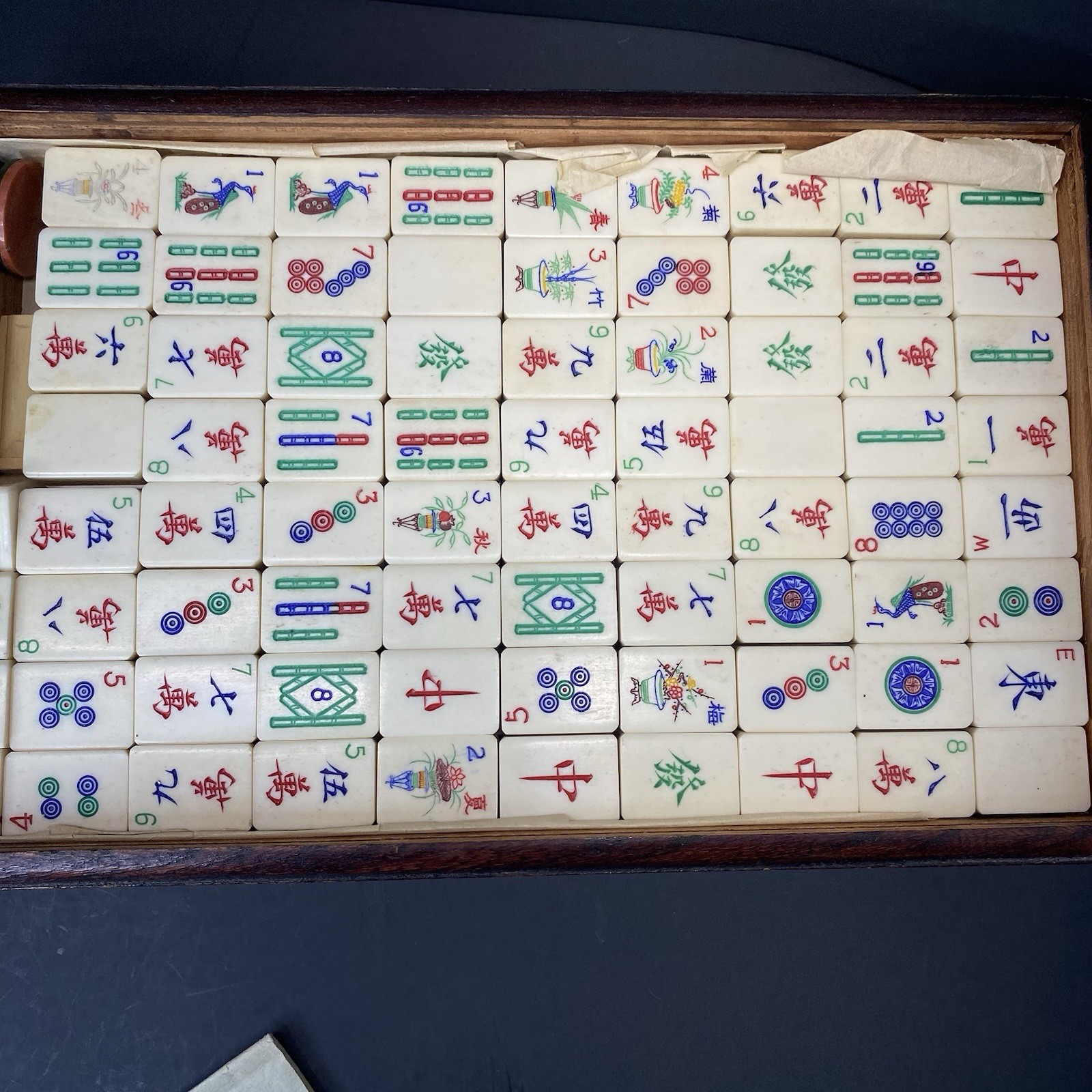 Vintage Chinese Mahjong Set