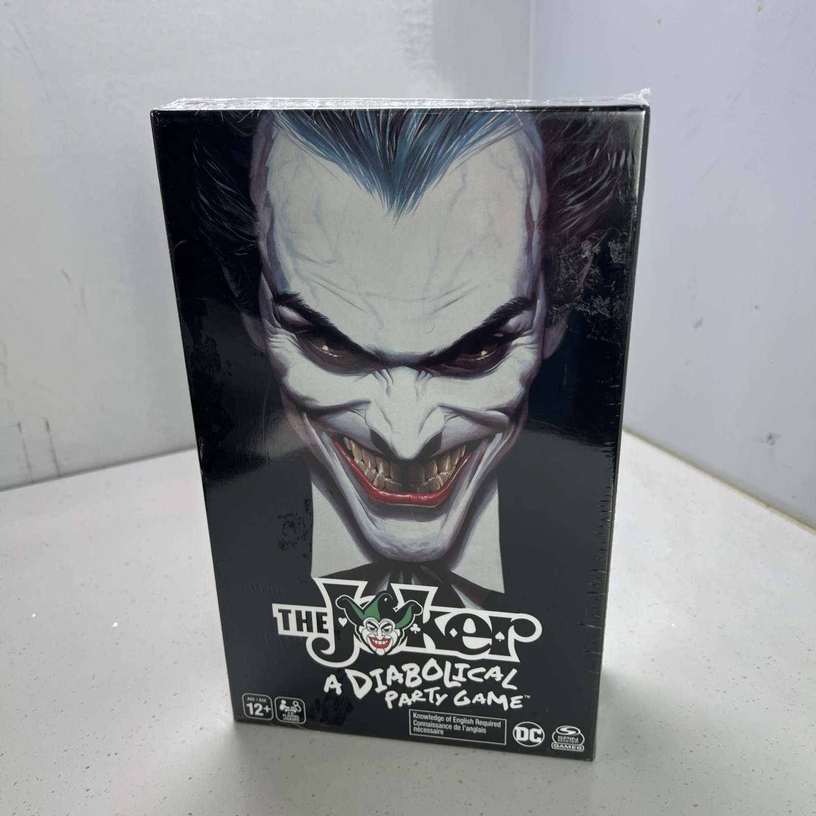 DC Comics THE JOKER A Diabolical Party Game – Defeat Batman- New