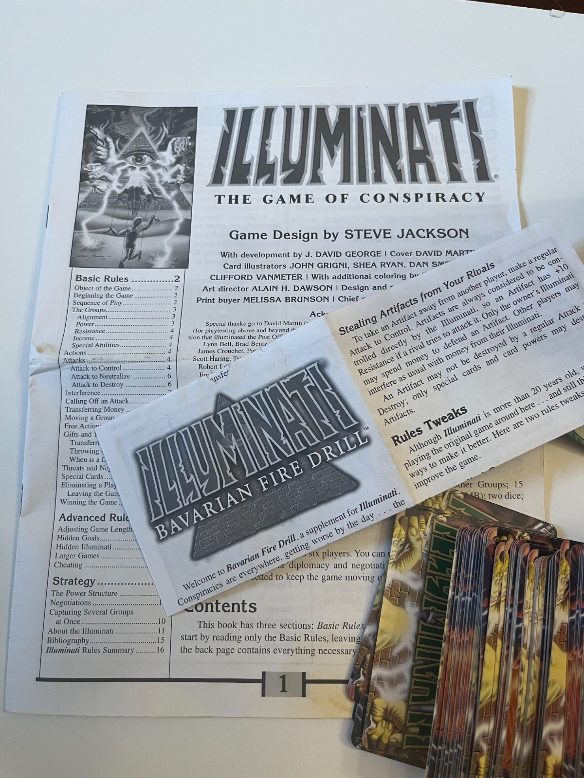 Illuminati Deluxe Edition Game 1999 plus Bavarian Fire Drill Expansion 2007