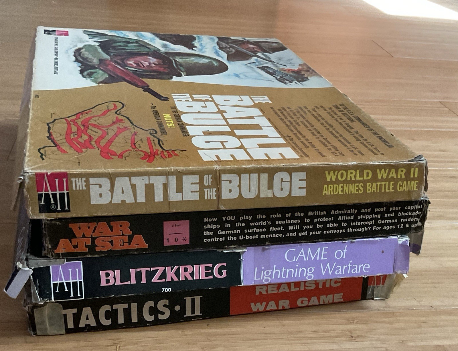 Lot 4 VTG Avalon Hill Games: Blitzkreig, Battle of Bulge, Tactics II, War at Sea