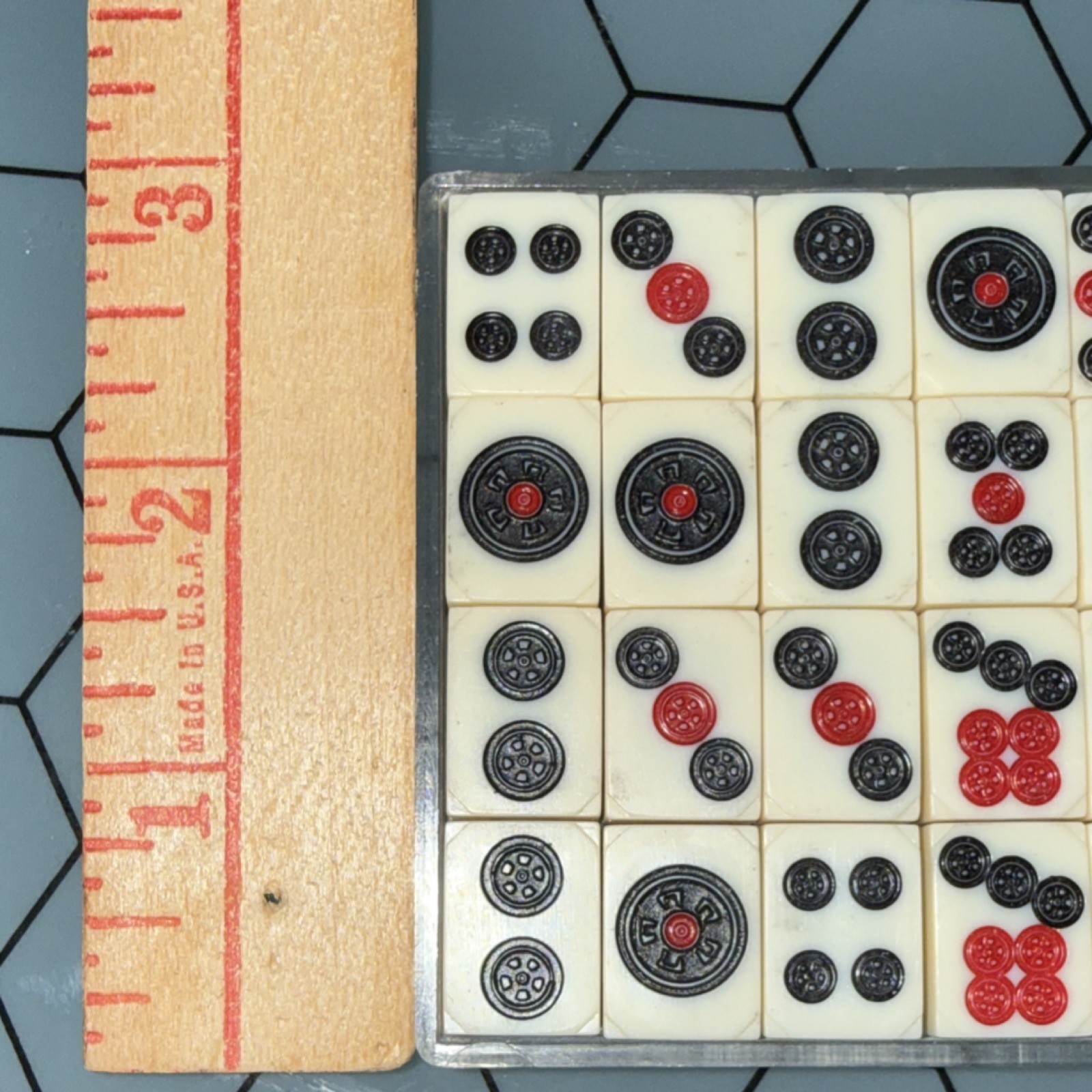 Vintage Mah Jong Chinese Sic Bo Gambling Tile Set 1960 w Banker Chart & Counters