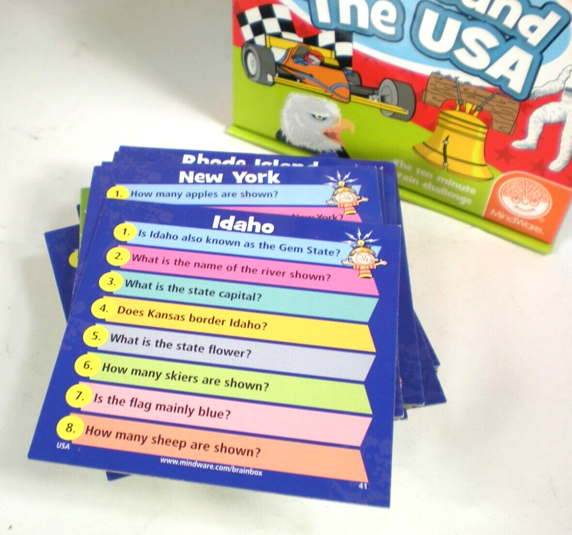 Game Brain Box All Around The World – 1 or more players MindWare Ages 8+