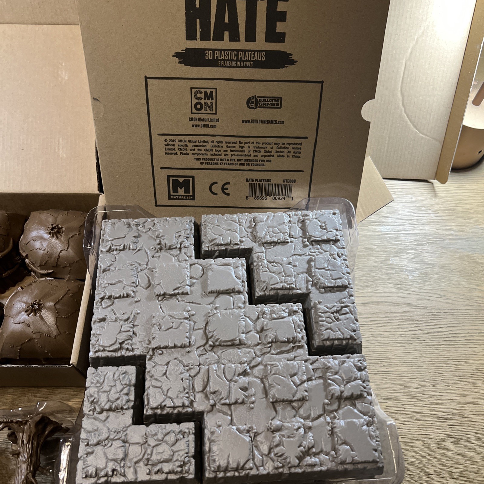 Hate Kickstarter All-in Including Art Book And Extra Dice, Terrain & Expansions!