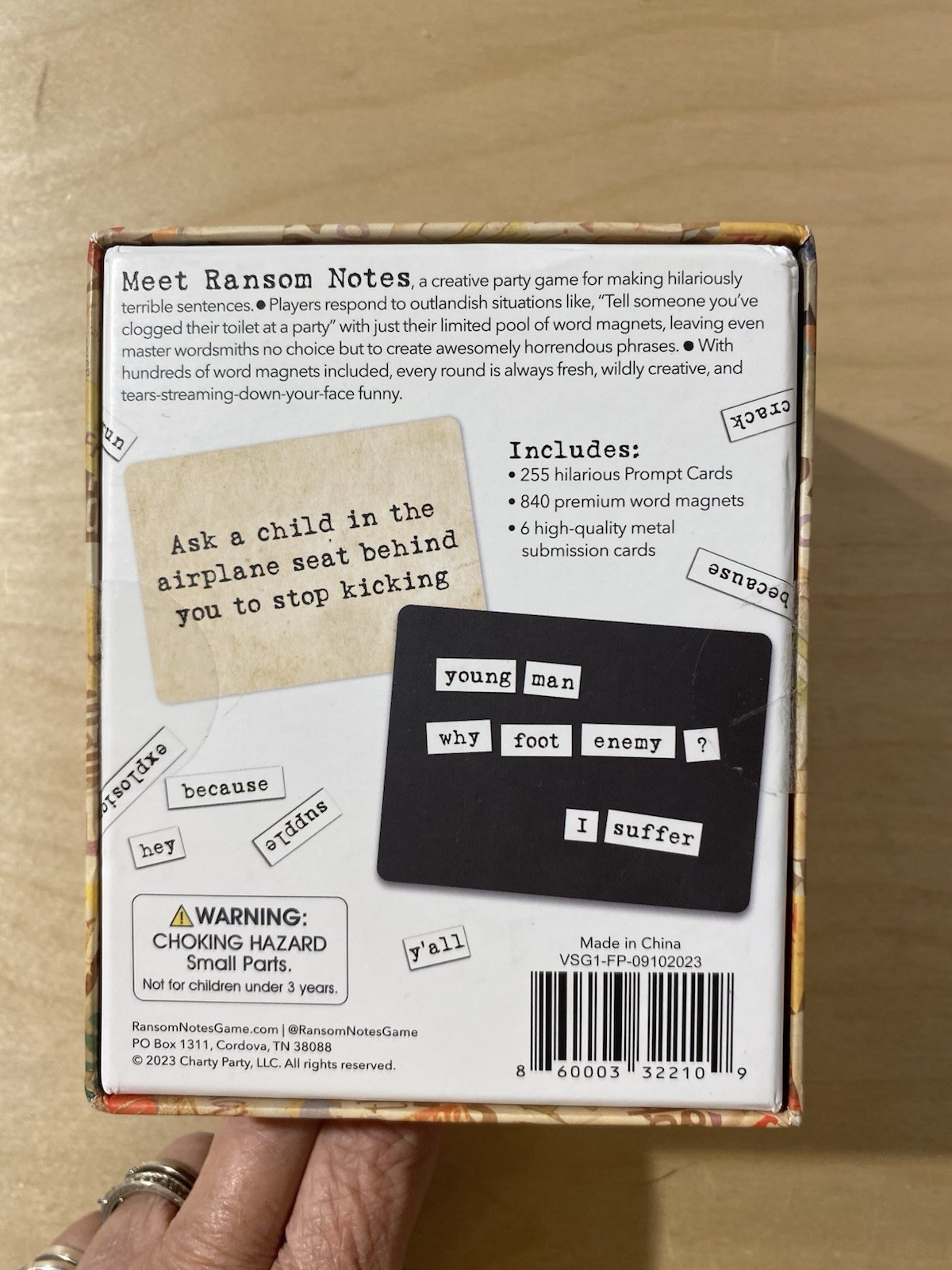 Ransom Notes: The Ridiculous Word Magnet Party Game (RO)