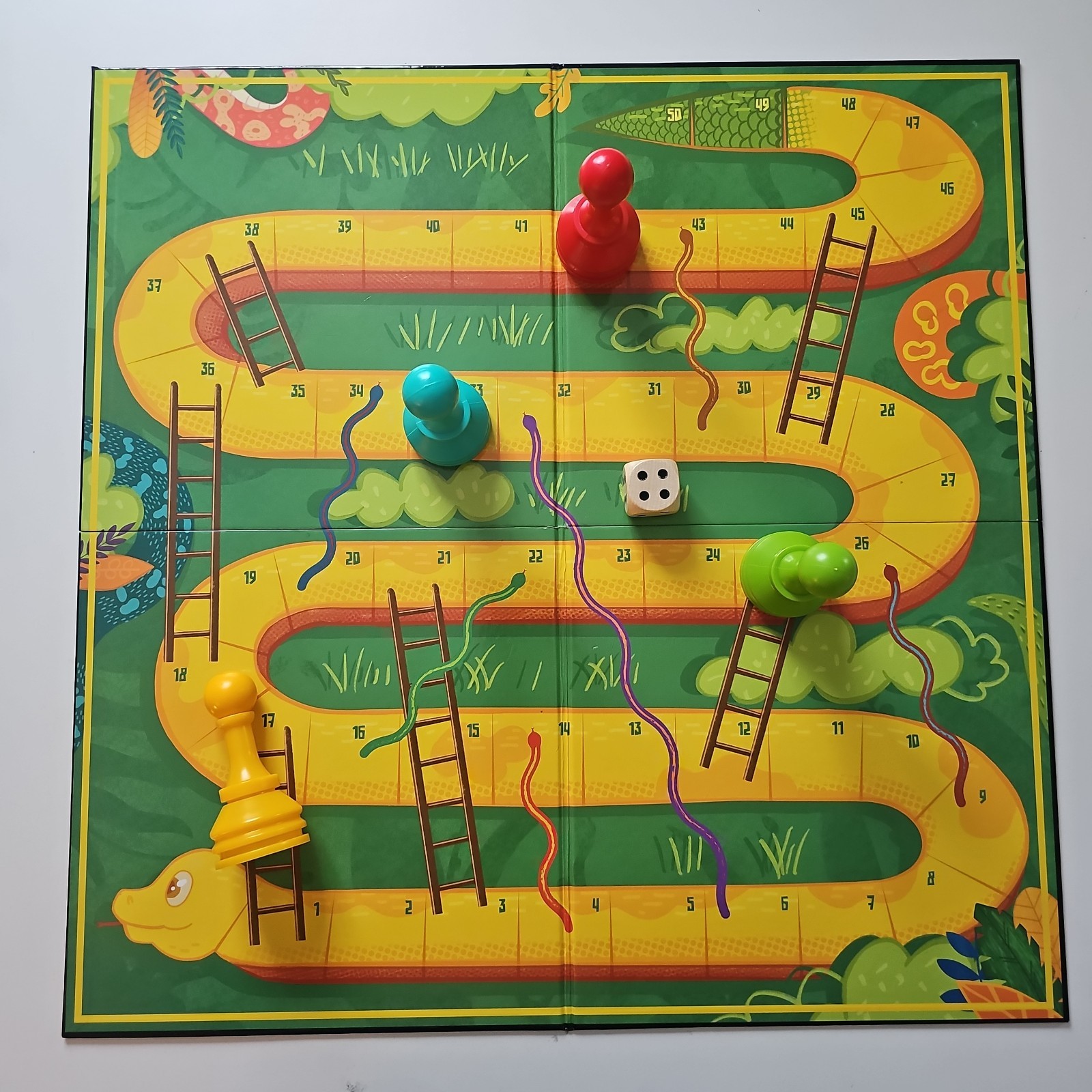 Pressman Giant Snakes & Ladders Game 2018 Board Game 5+ 2 Players