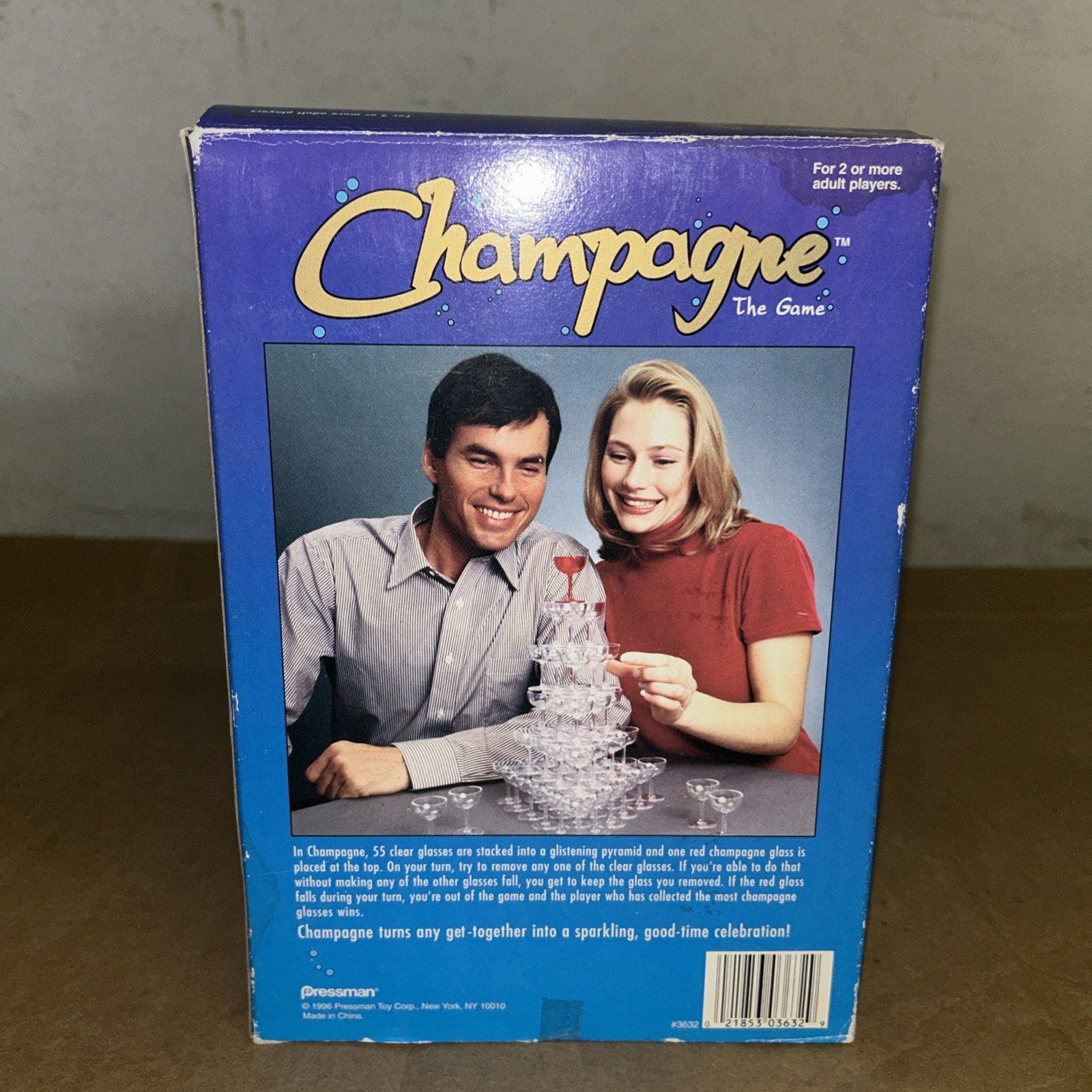 NOS 1996 Pressman Champagne The Game Strategy Family Fun Balancing Game