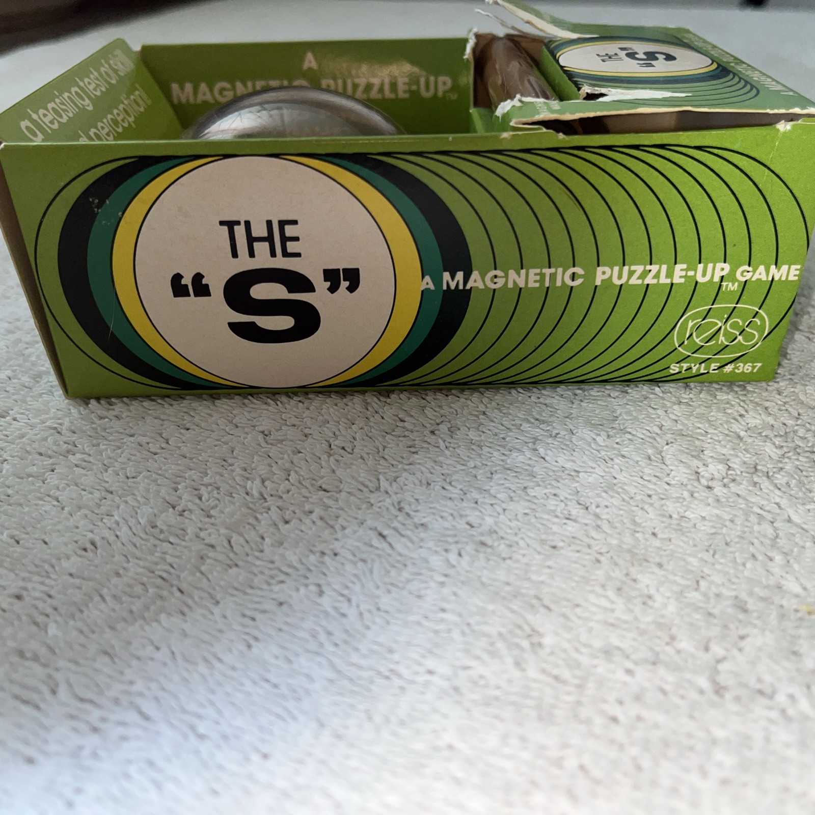 The “S” Magnetic Puzzle-Up Game #367 Puzzle Reiss Marble Vintage 1970s