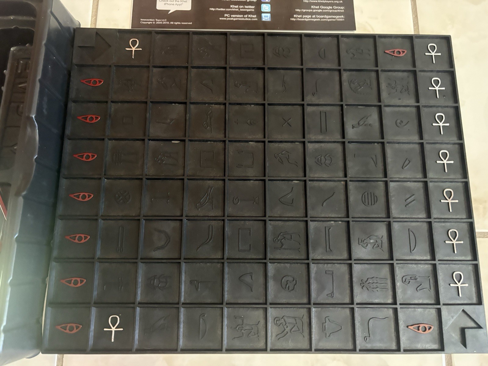 Laser Khet 2.0 Game Classic Strategy Innovation Toys Complete Mensa Winner