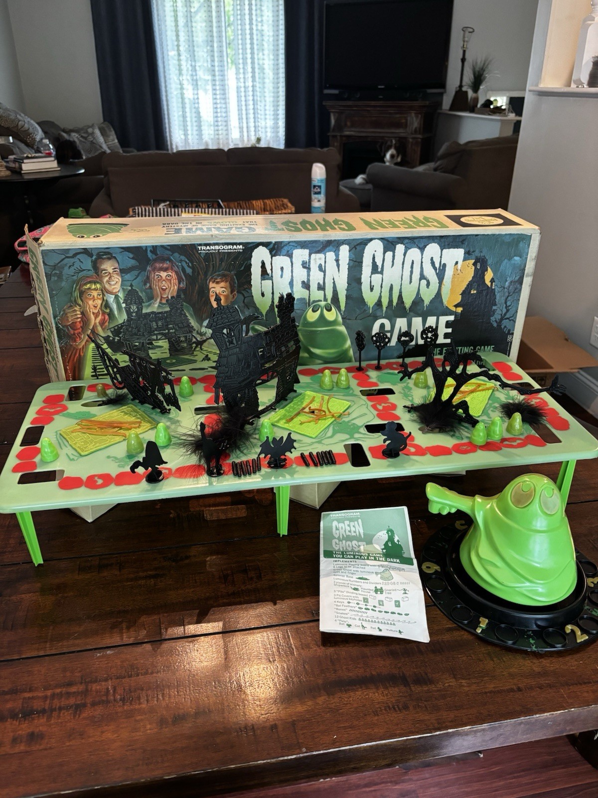 Vintage 1965 Green Ghost Glow In the Dark Board Game 99% Complete Excellent Box!
