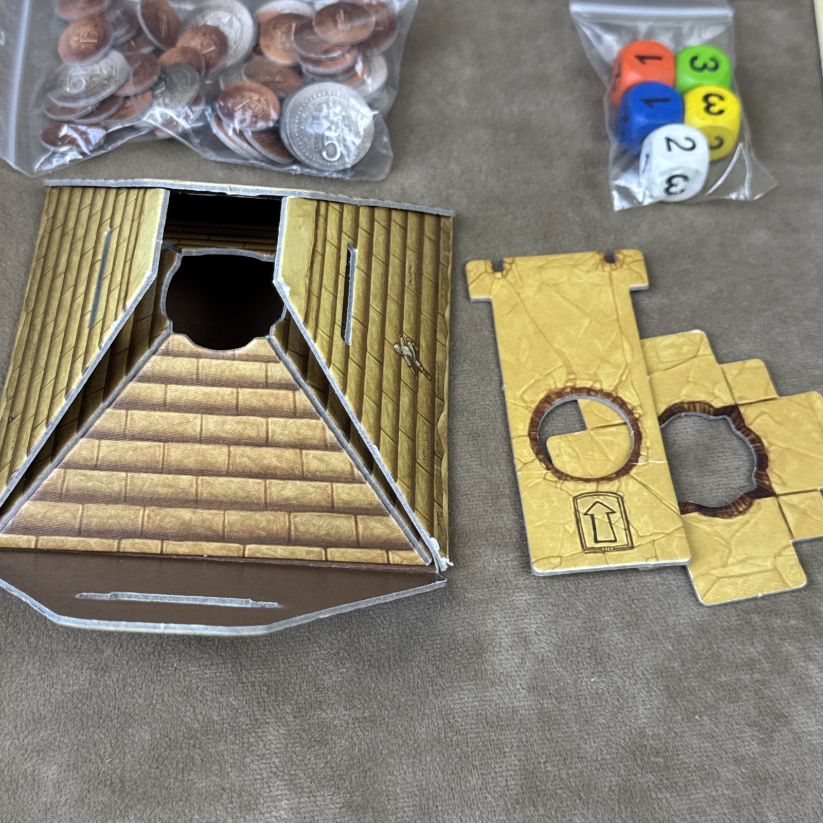 Camel Up COMPLETE Board Game – Stephen Bogen Z-Man Cup Board Game