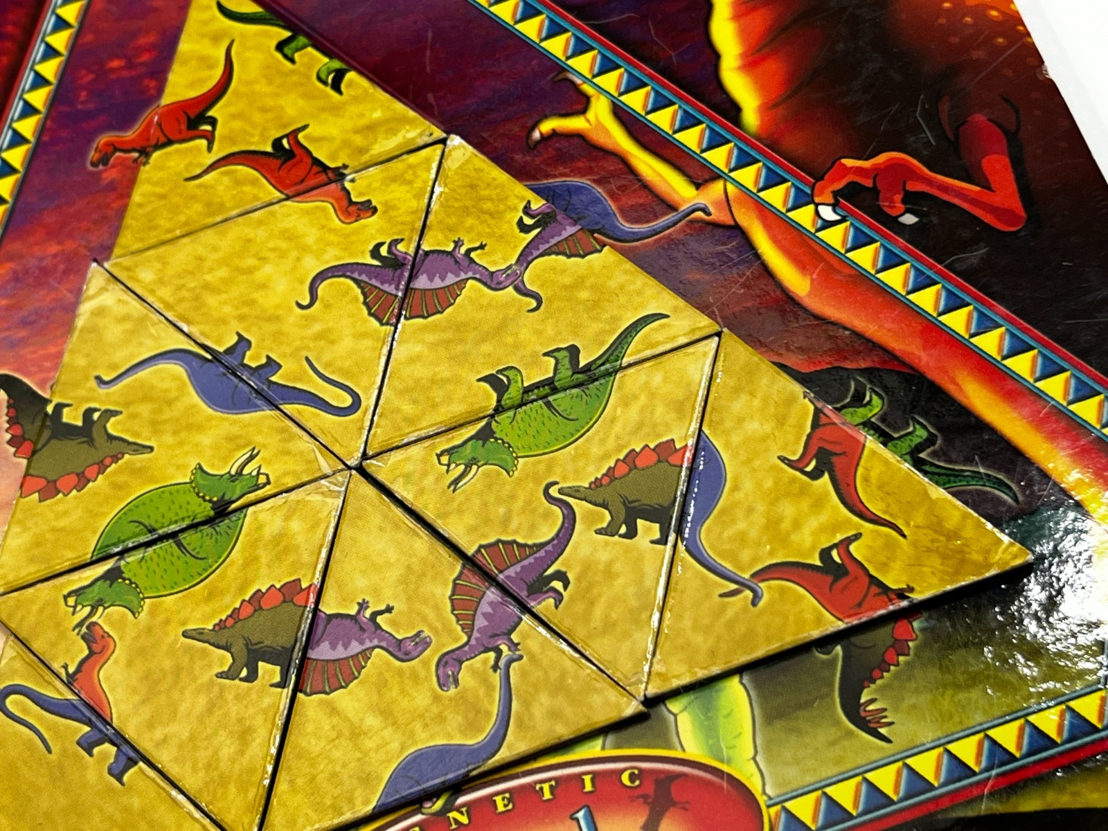 Magnetic Travel Triazzle Triangle Puzzle Jurassic Dinosaurs Dan Gilbert DaMert