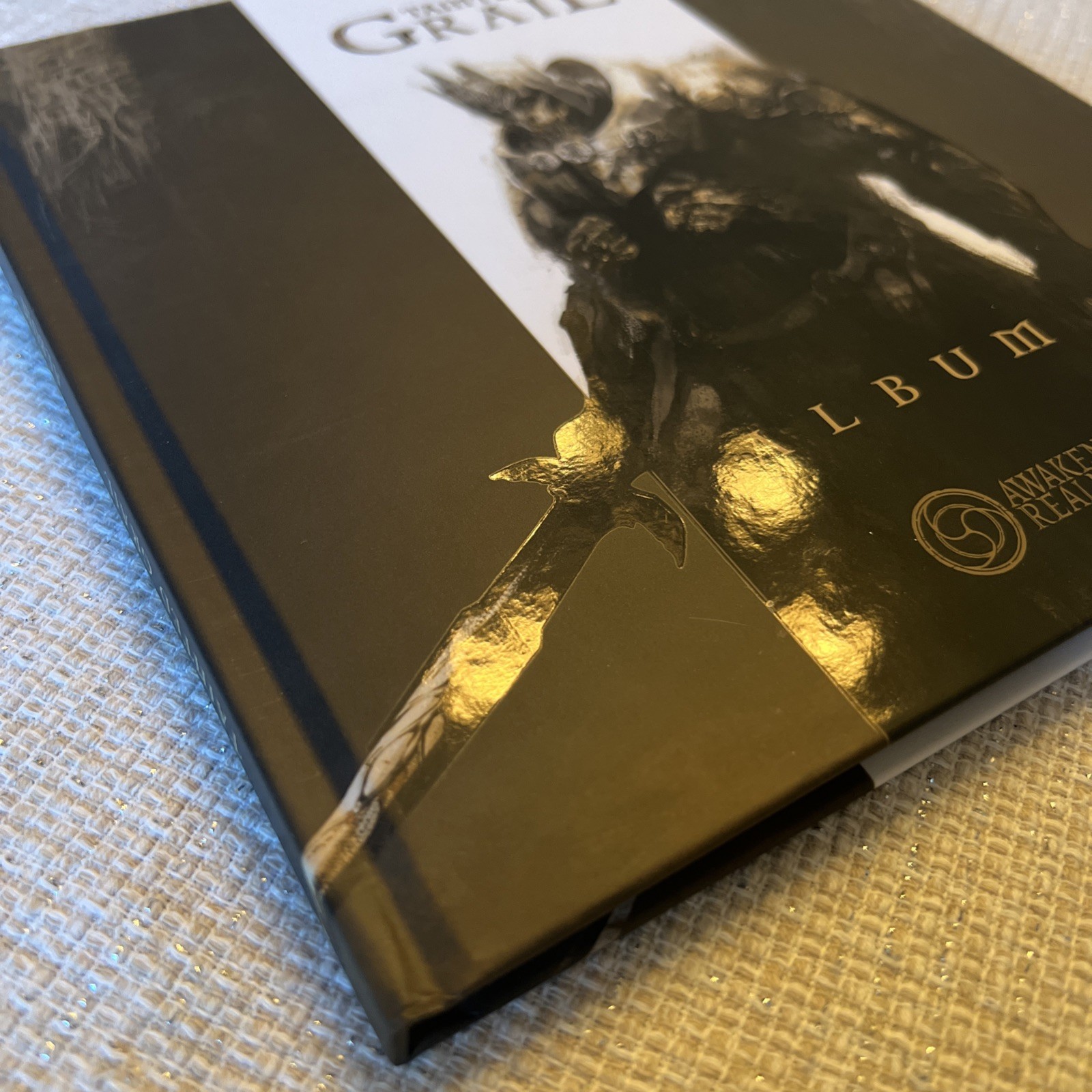 Tainted Grail Album for Awaken Realms Board Game – artbook – Great condition!