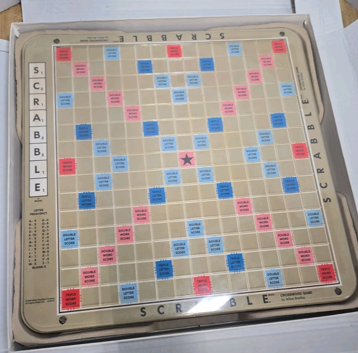 Scrabble Deluxe Edition Turntable Crossword Rotating Milton Bradley 1989 Complet