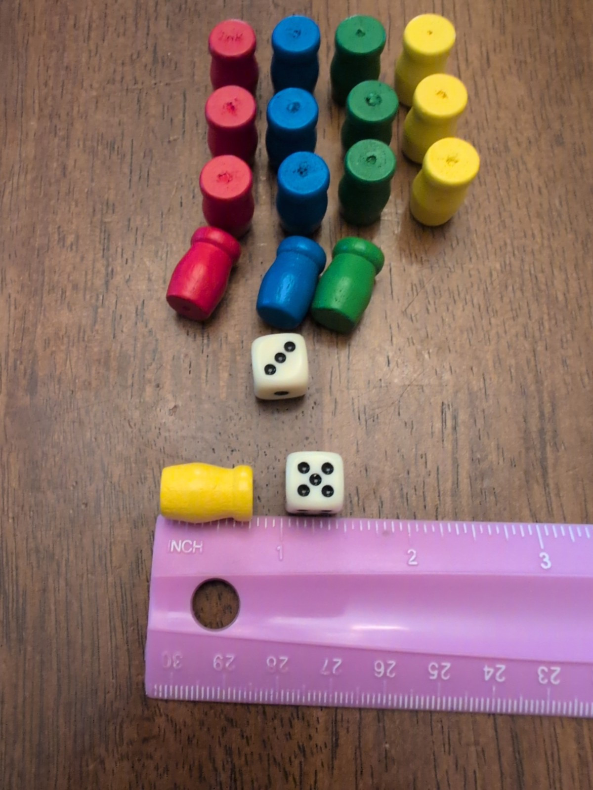 16 Pawns Movers Replacement Game Pieces 4 of Red Blue Green Yellow + 2 Dice