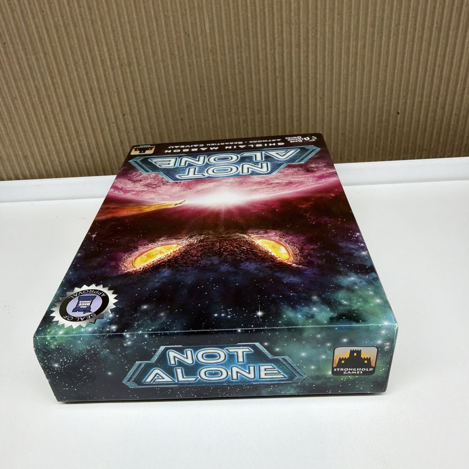 Not Alone – Sci-fi Horror Card Strategy Board Game Stronghold Games Rare OOP