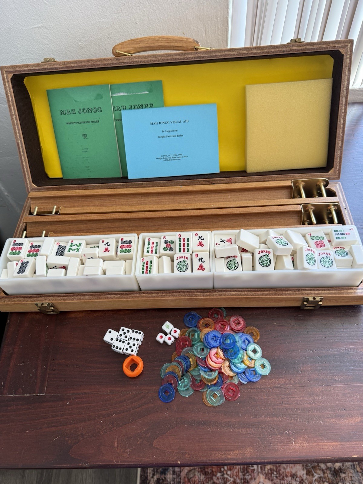 Vintage MahJong Set Bakelite Tiles Wood Case Excellent 166 Tiles Royal Crisloid?