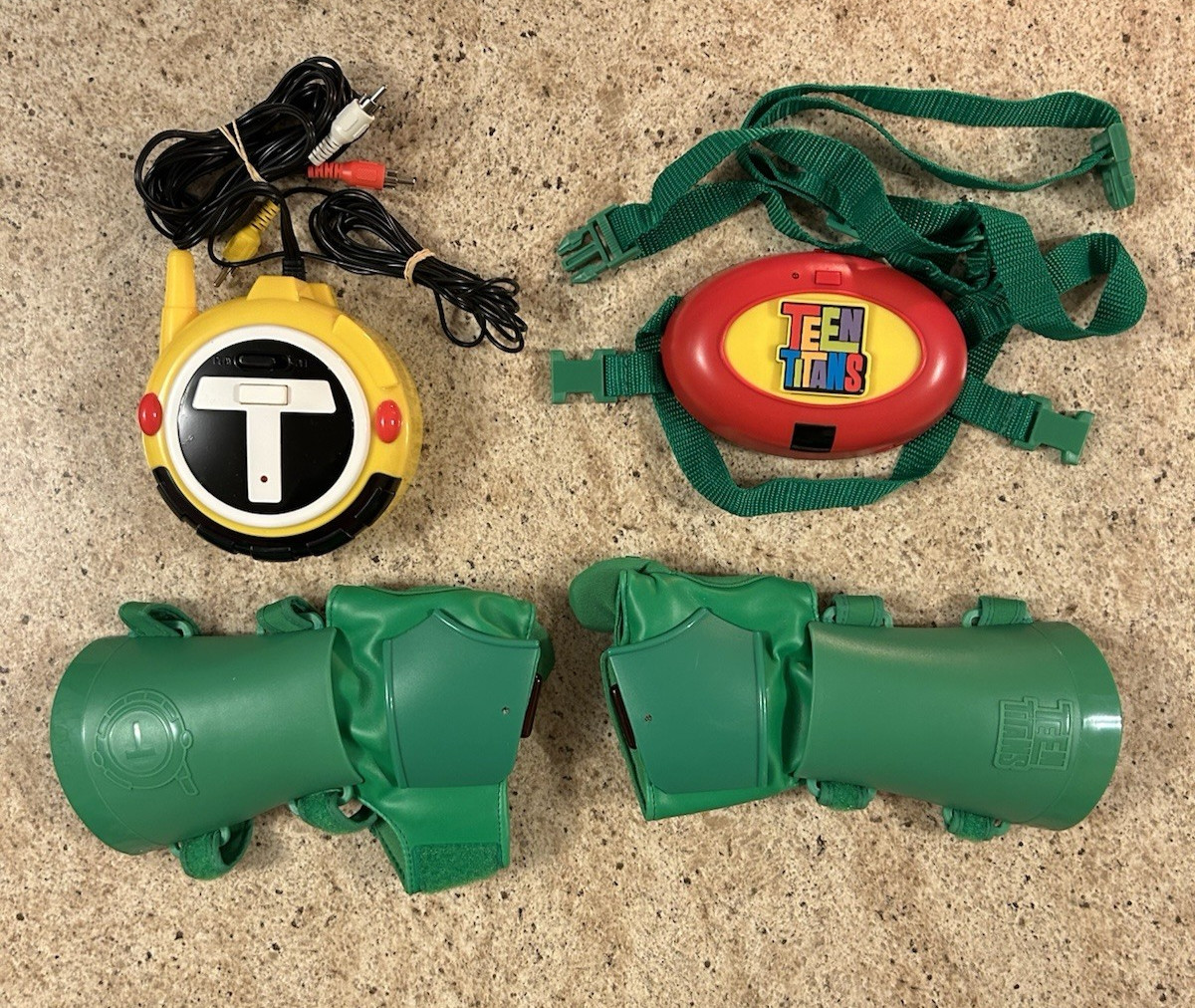 Extremely Rare Teen Titans Arena Showdown TV Action Game (Plug And Play Type)