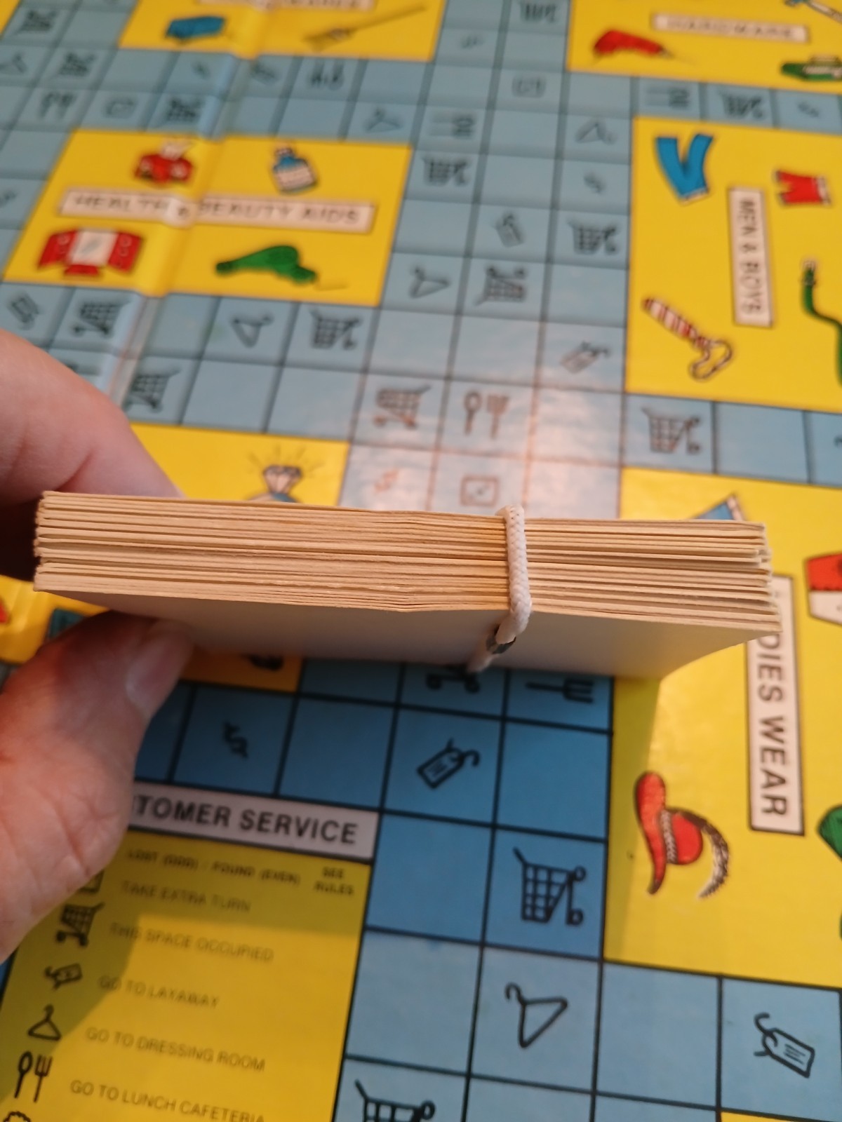 BLUE LIGHT SPECIAL BOARD GAME BY JOHNSTON GAMES 1986.