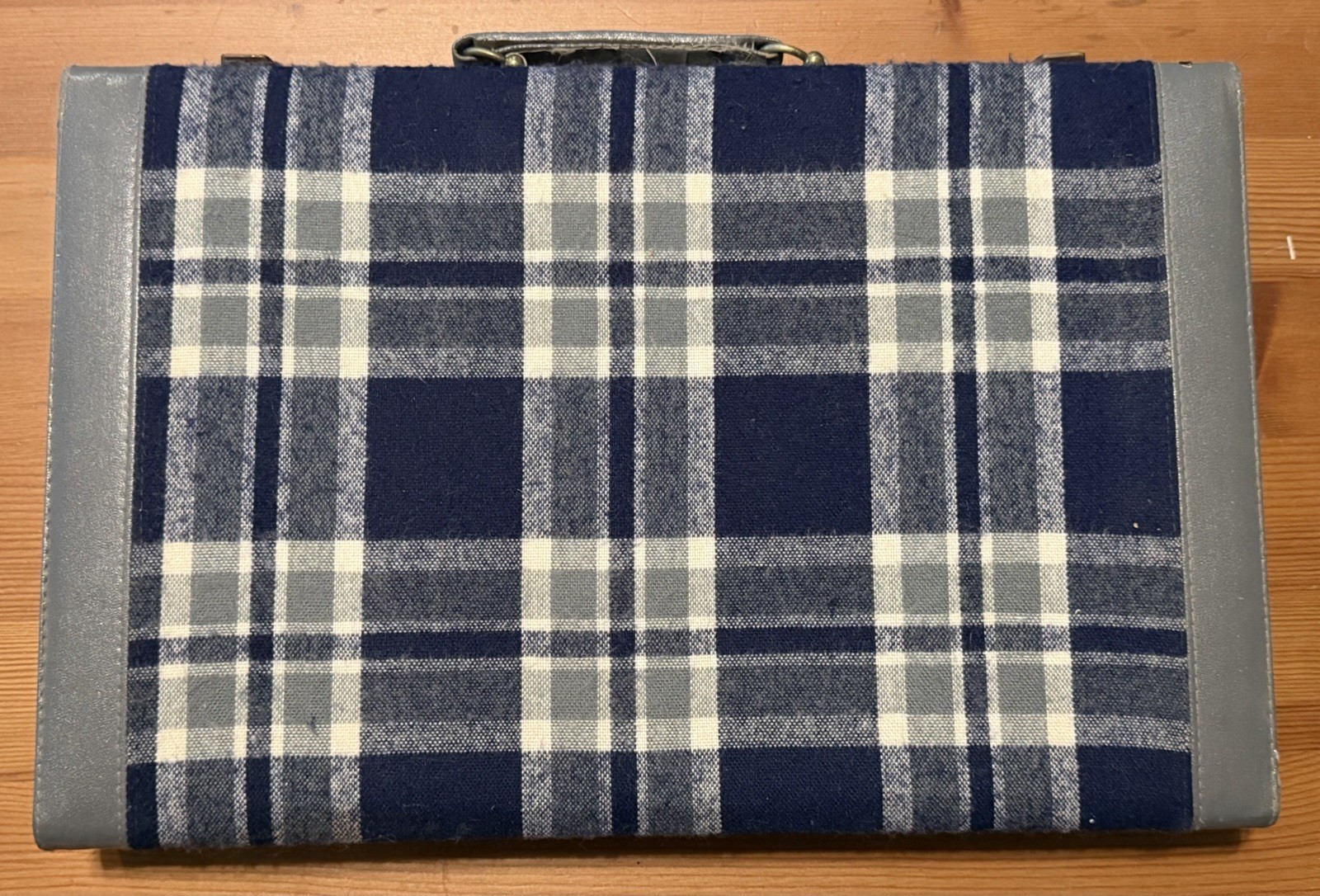 Vintage Aries Of Beverly Hills Travel Blue Velvet Backgammon Board (no manual)
