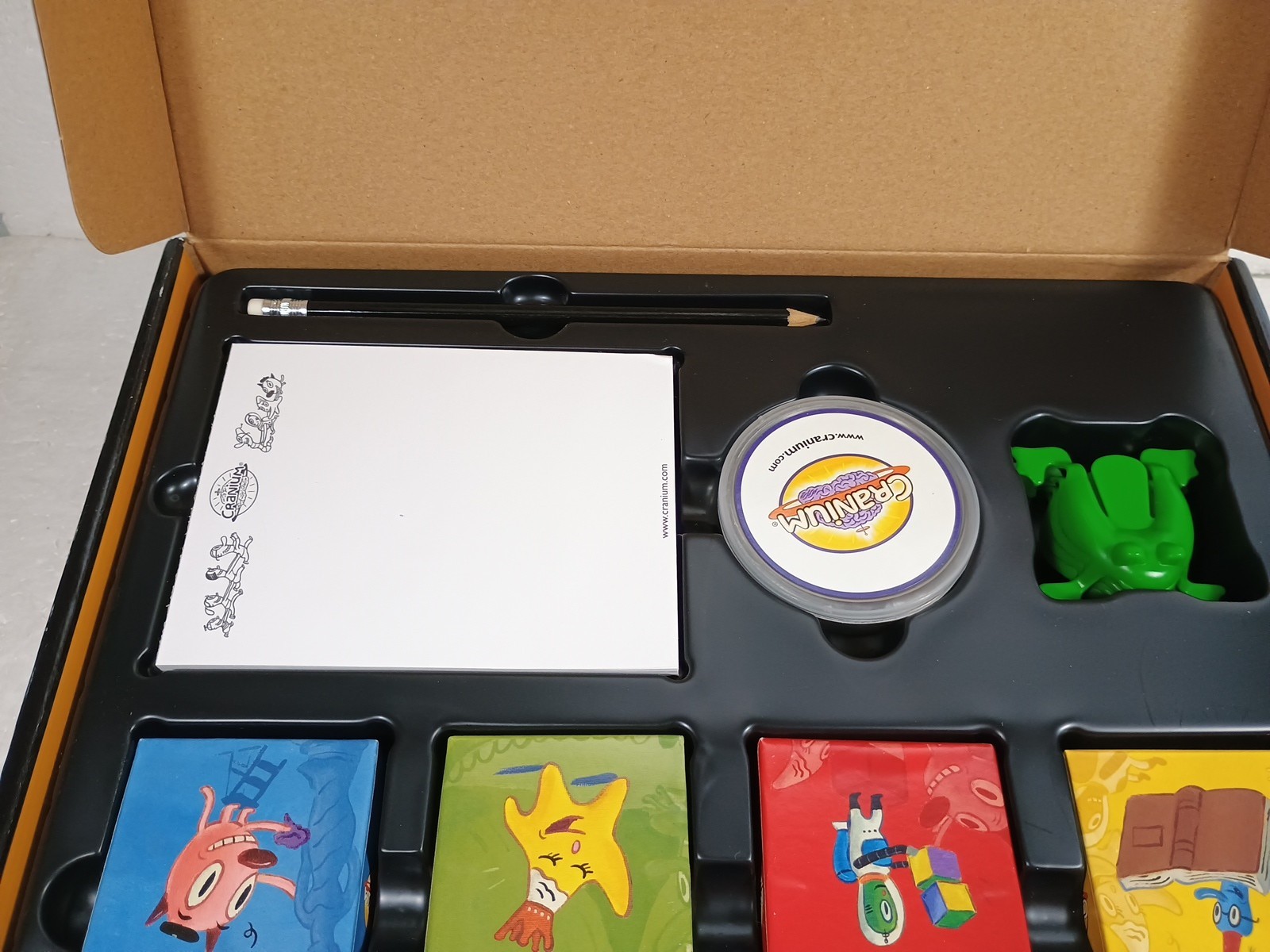 Cranium The Family Fun Game Outrageous Fun For The Whole Family 100% COMPLETE