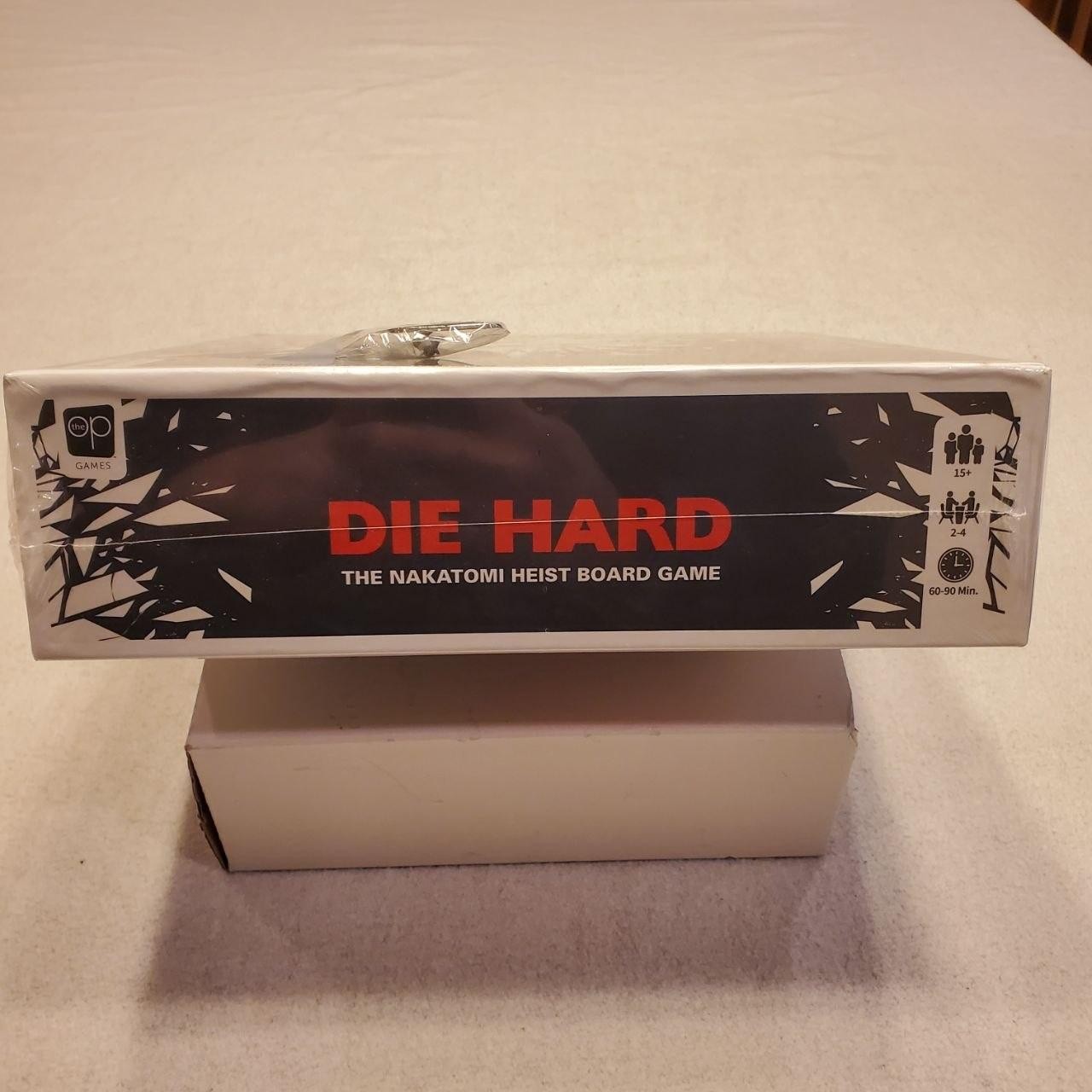 Die Hard Nakatomi Heist Board Game YKYMF Bonus Pin New Sealed Christmas Classic