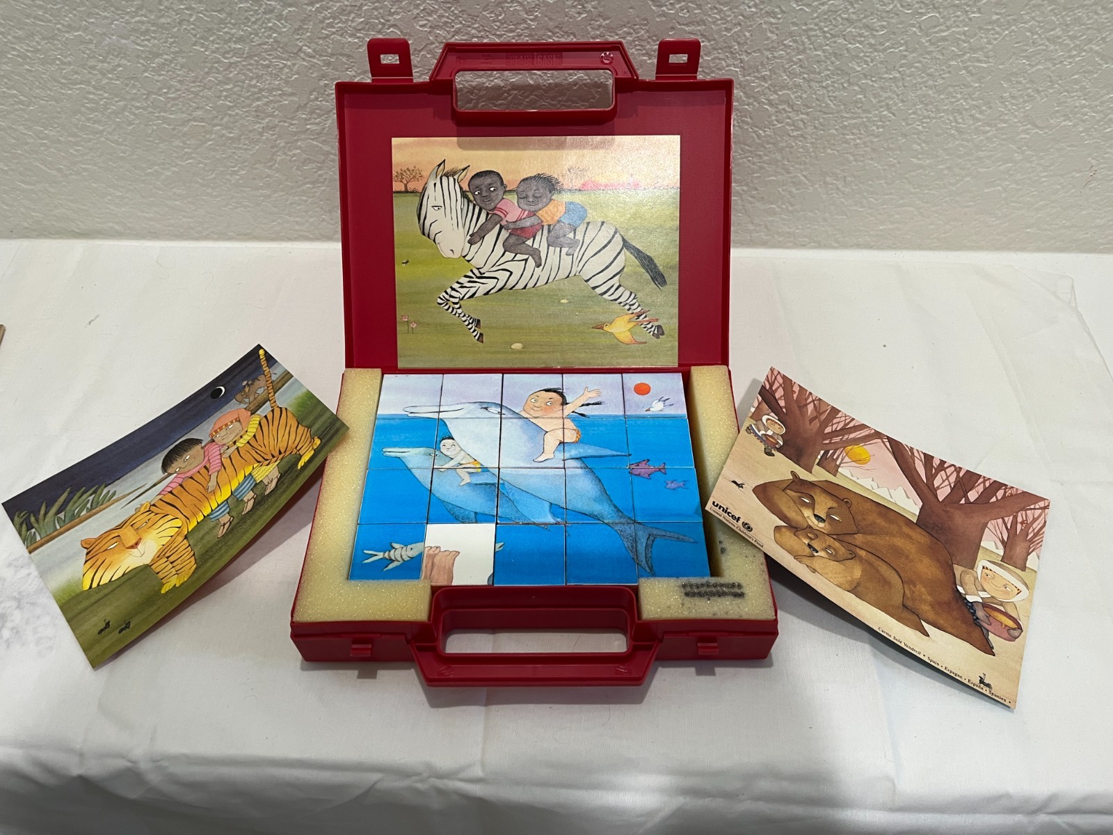 Rare Vtg UNICEF 20 Cube Puzzle Game Camel Tiger Zebra Bear Seal Dolphin Case