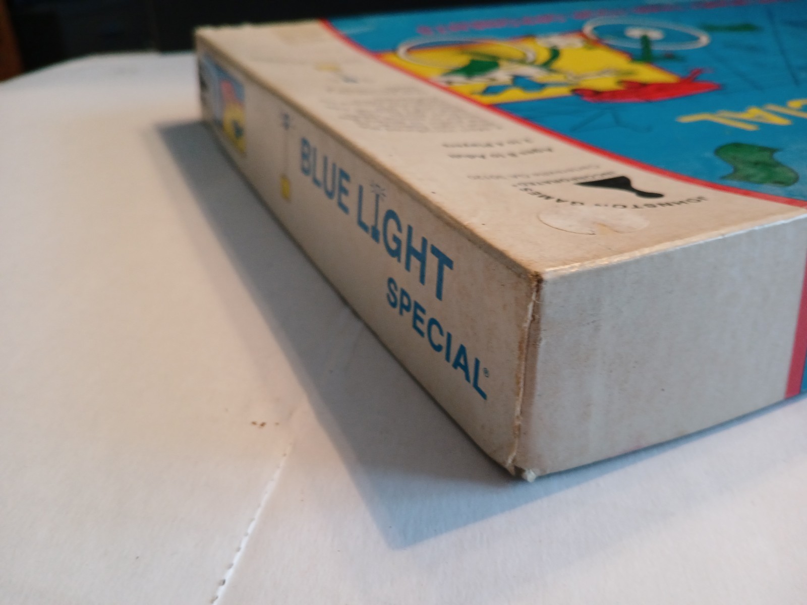 BLUE LIGHT SPECIAL BOARD GAME BY JOHNSTON GAMES 1986.