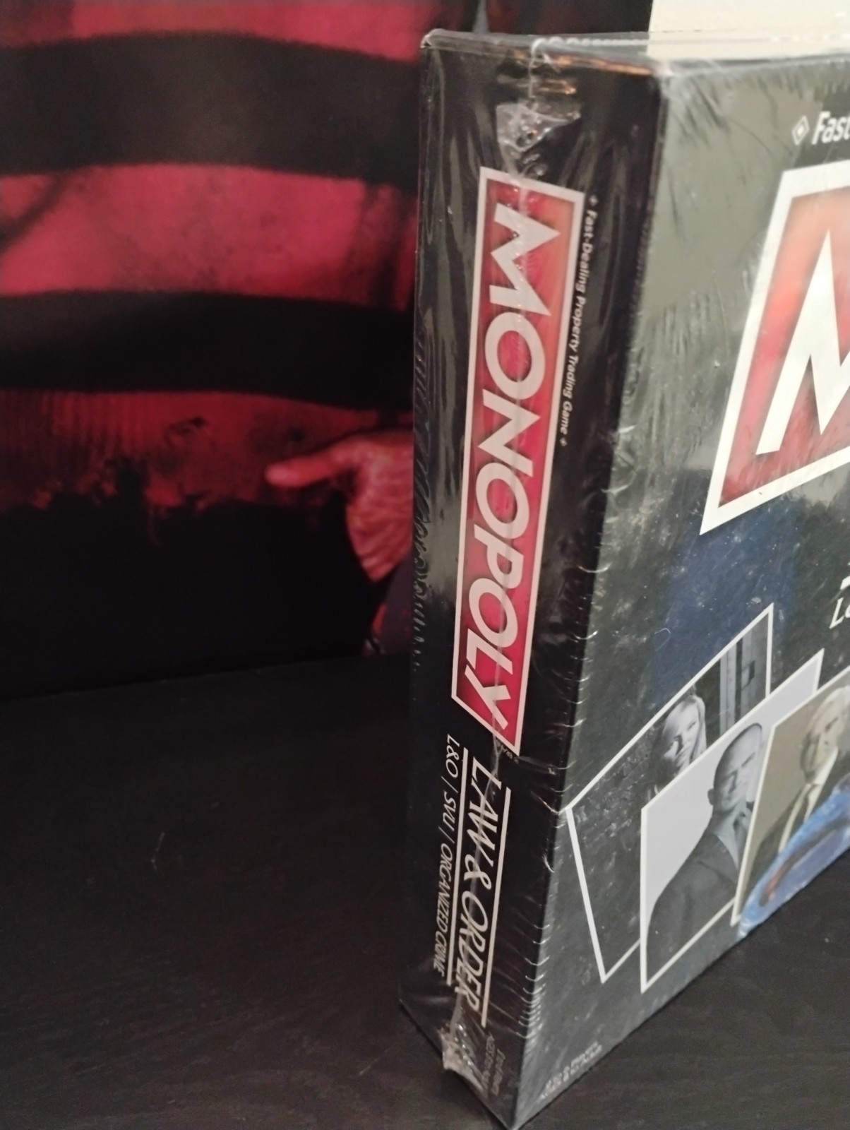 Monopoly Law and Order SVU Organized Crime Board Game SEALED.Slight Rip In Box!