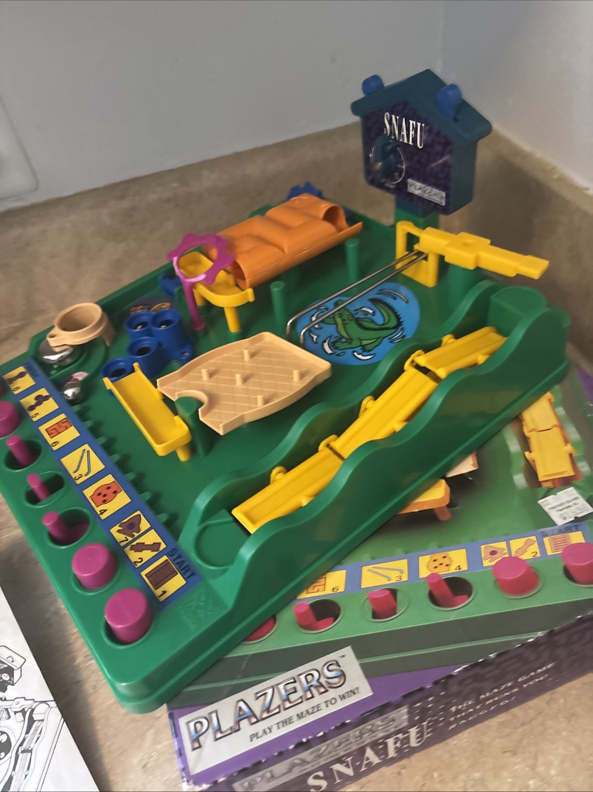 VINTAGE 1991 – Snafu Tomy Screwball Scramble Run Game One Marble Only