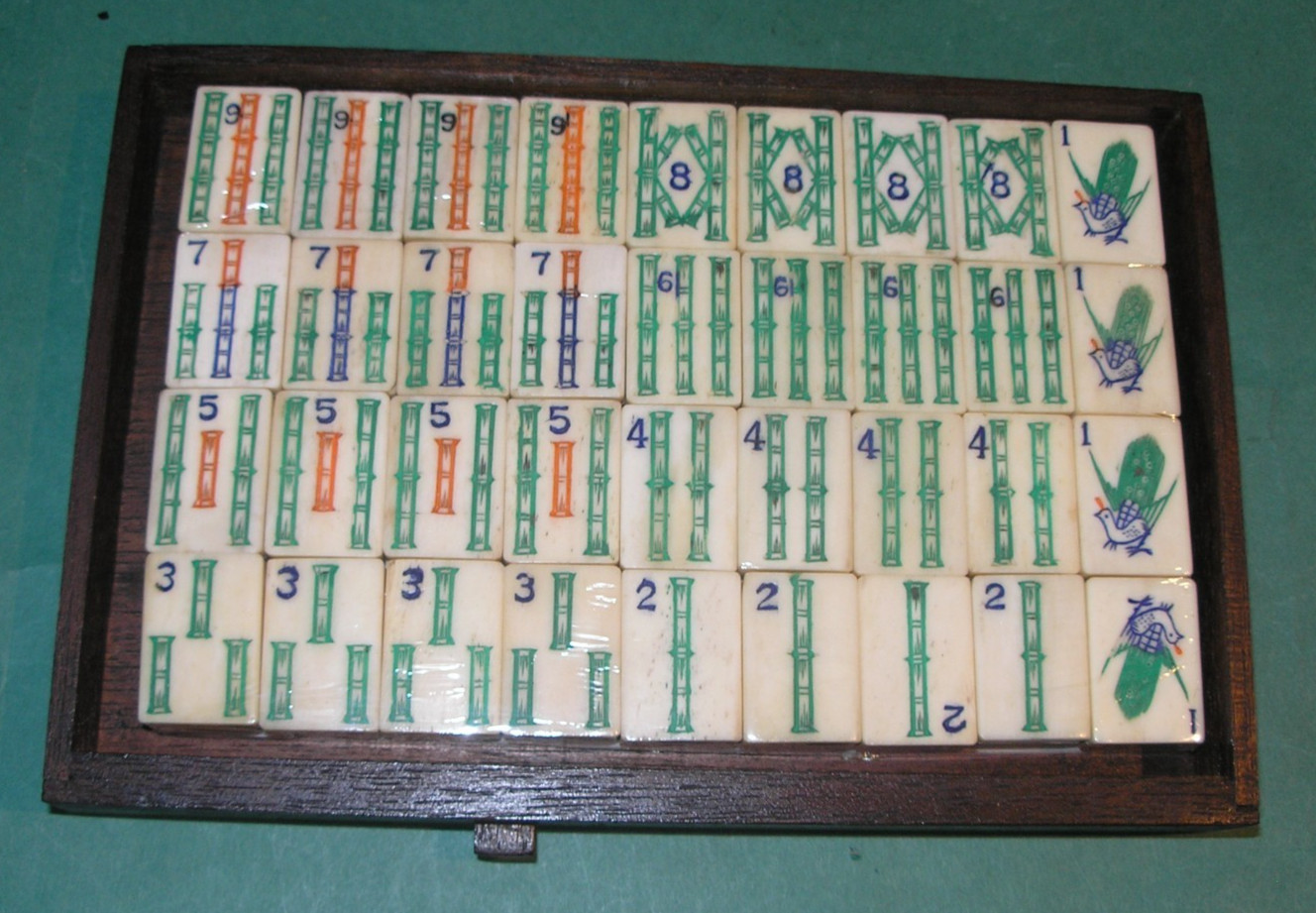 Rare 1920s Bone Bamboo Mahjong Set with Teak Case