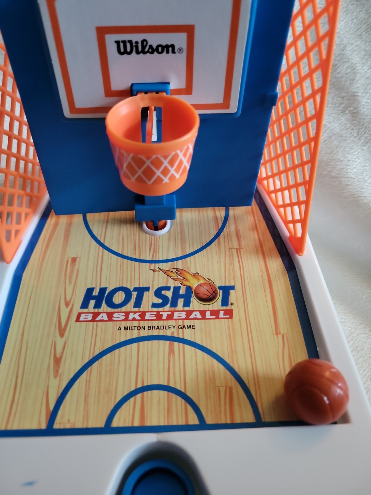 Vintage 1992 Milton Bradley Travel Hot Shot Basketball Game w/ Box