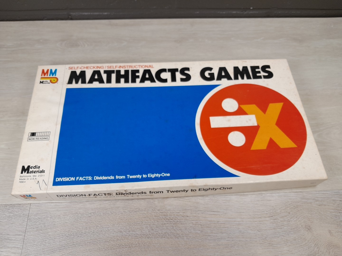 1985 Media Materials MATHFACTS GAMES Self-Check Division Facts Rare