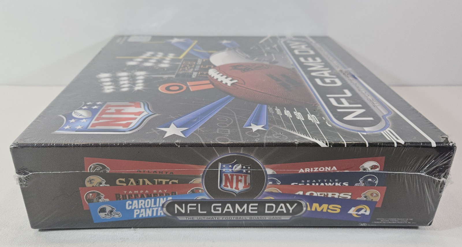 NFL Game Day The Ultimate Football Board Game by Fremont Die NEW SEALED 
