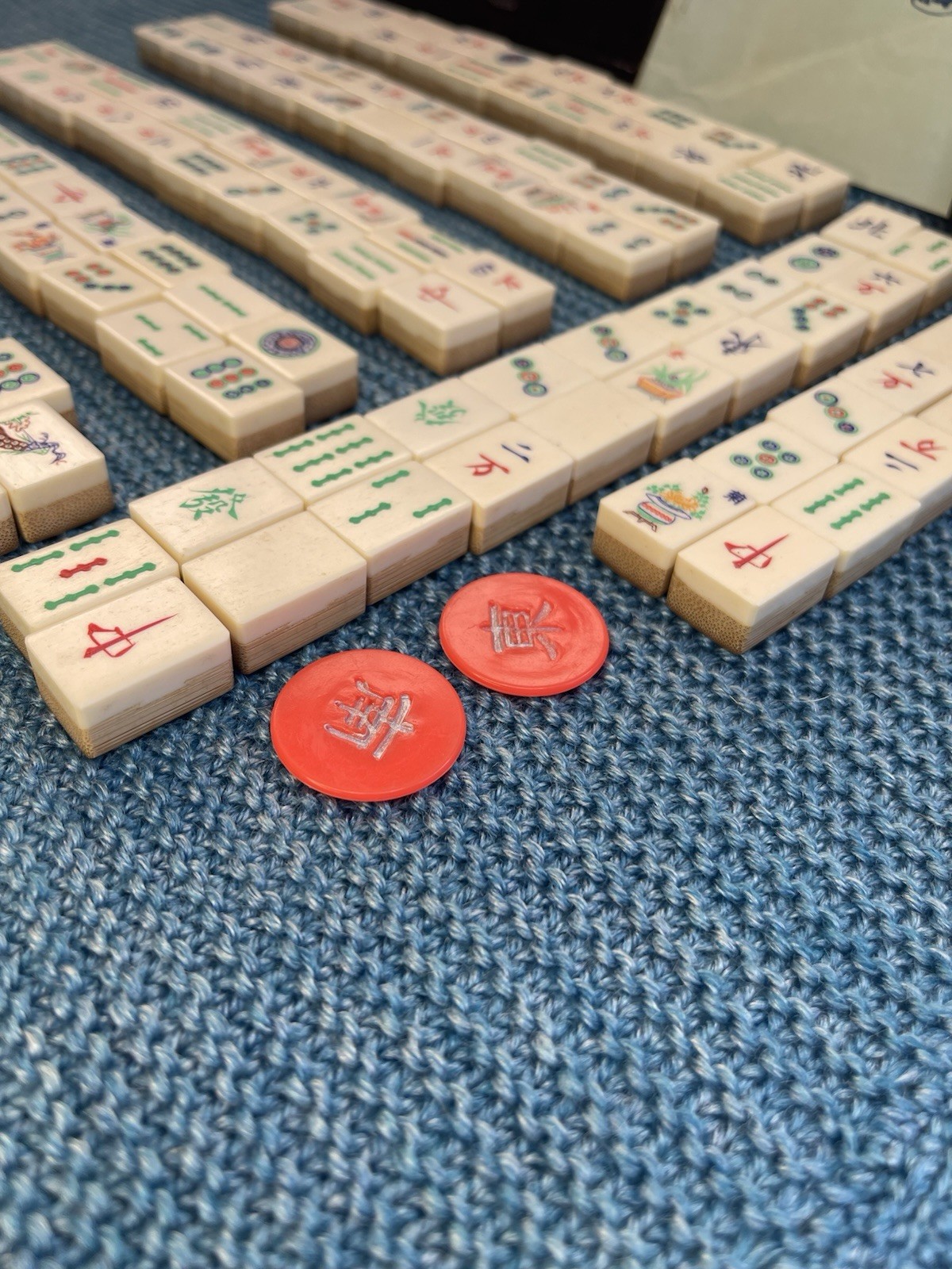 Antique 1920s Chinese Mahjong Set Bone & Bamboo Dovetail Tiles VTG