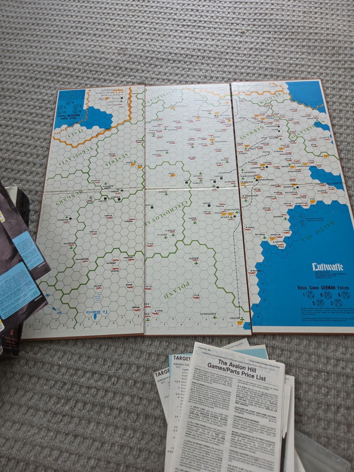 Luftwaffe The Game of Aerial Combat Over Germany 1943-45 Bookcase Game 1971